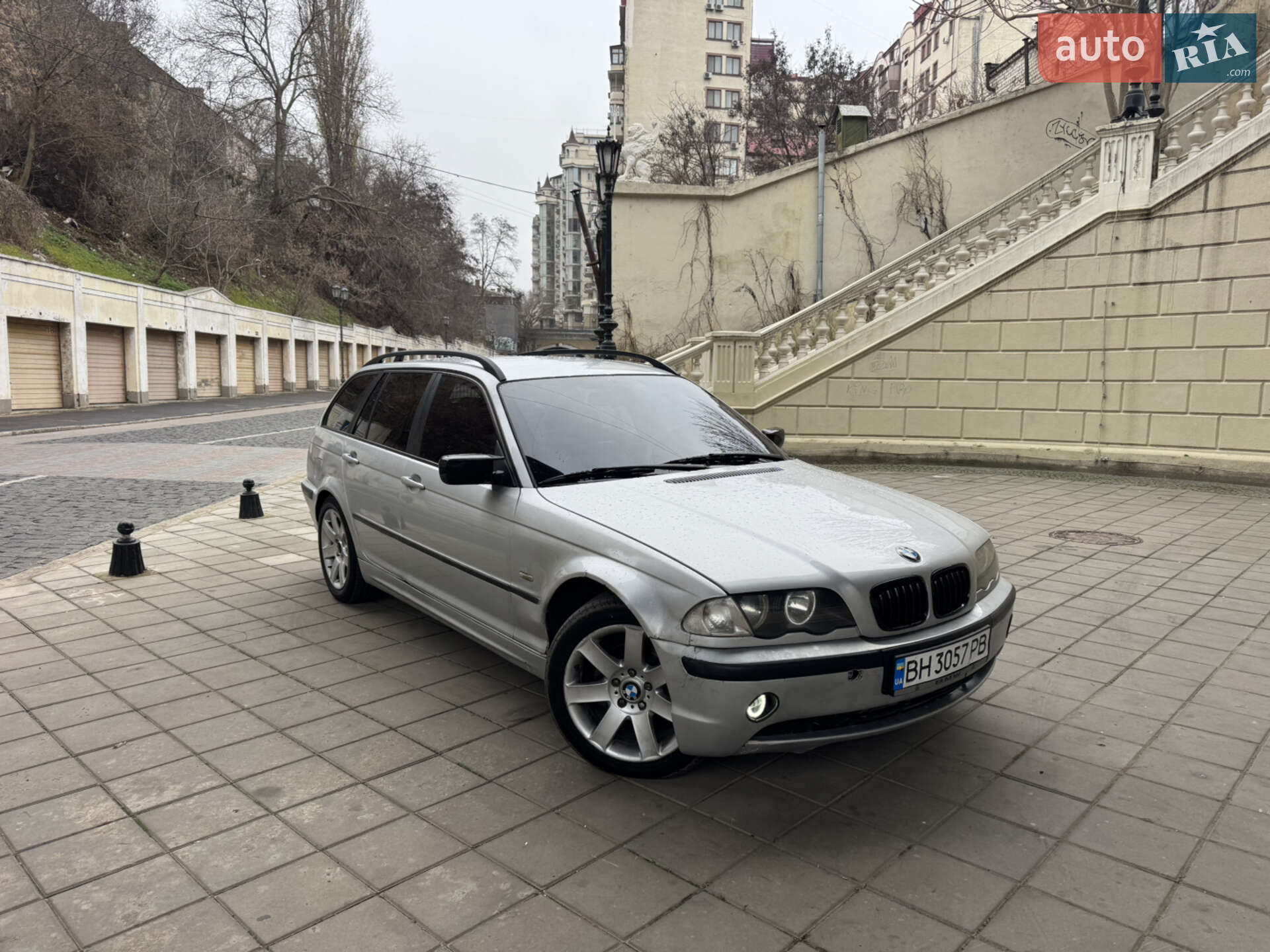 Головне фото звіту автомобіля BMW 320D 2001