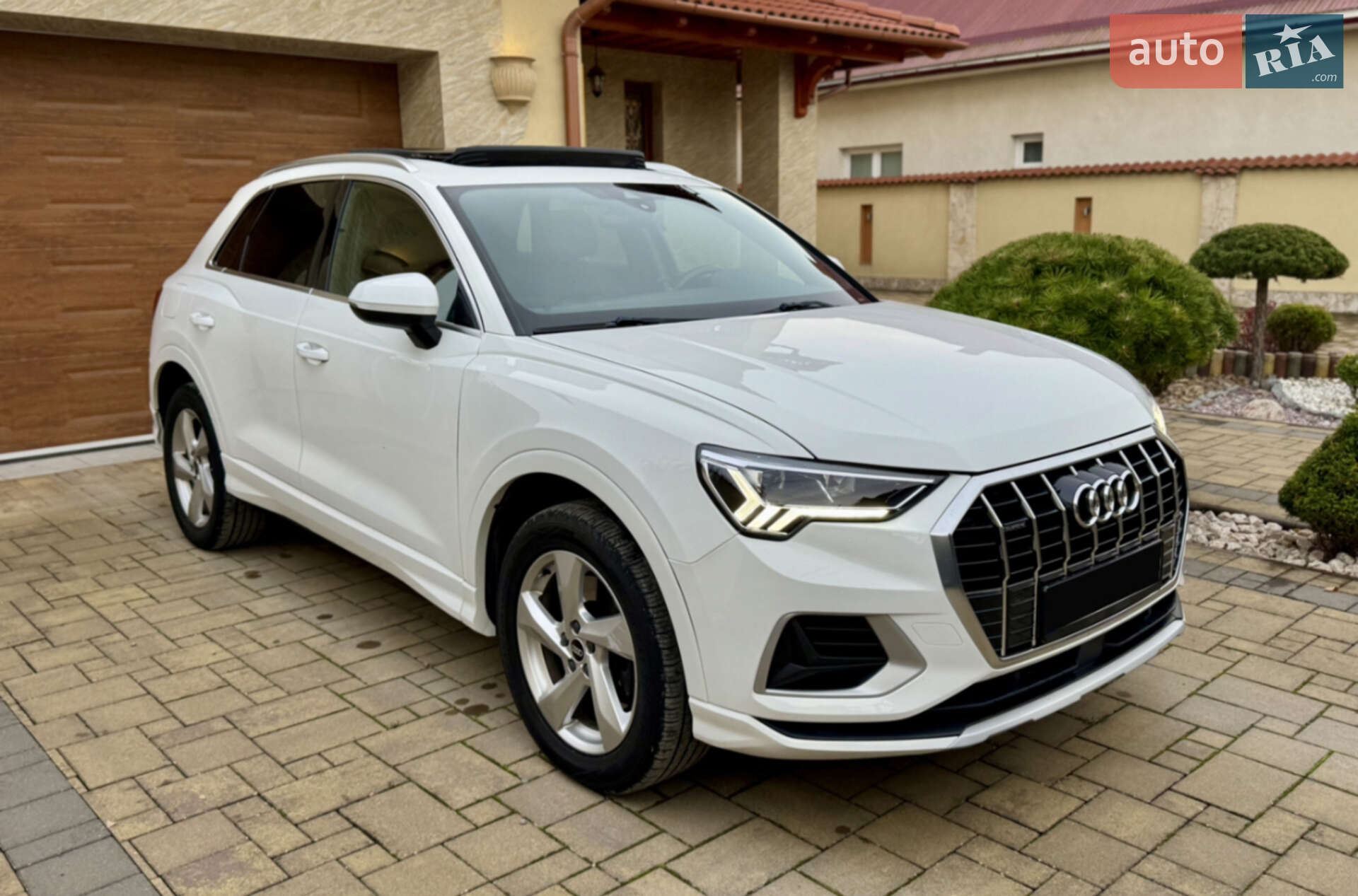 AUDI Q3 2021