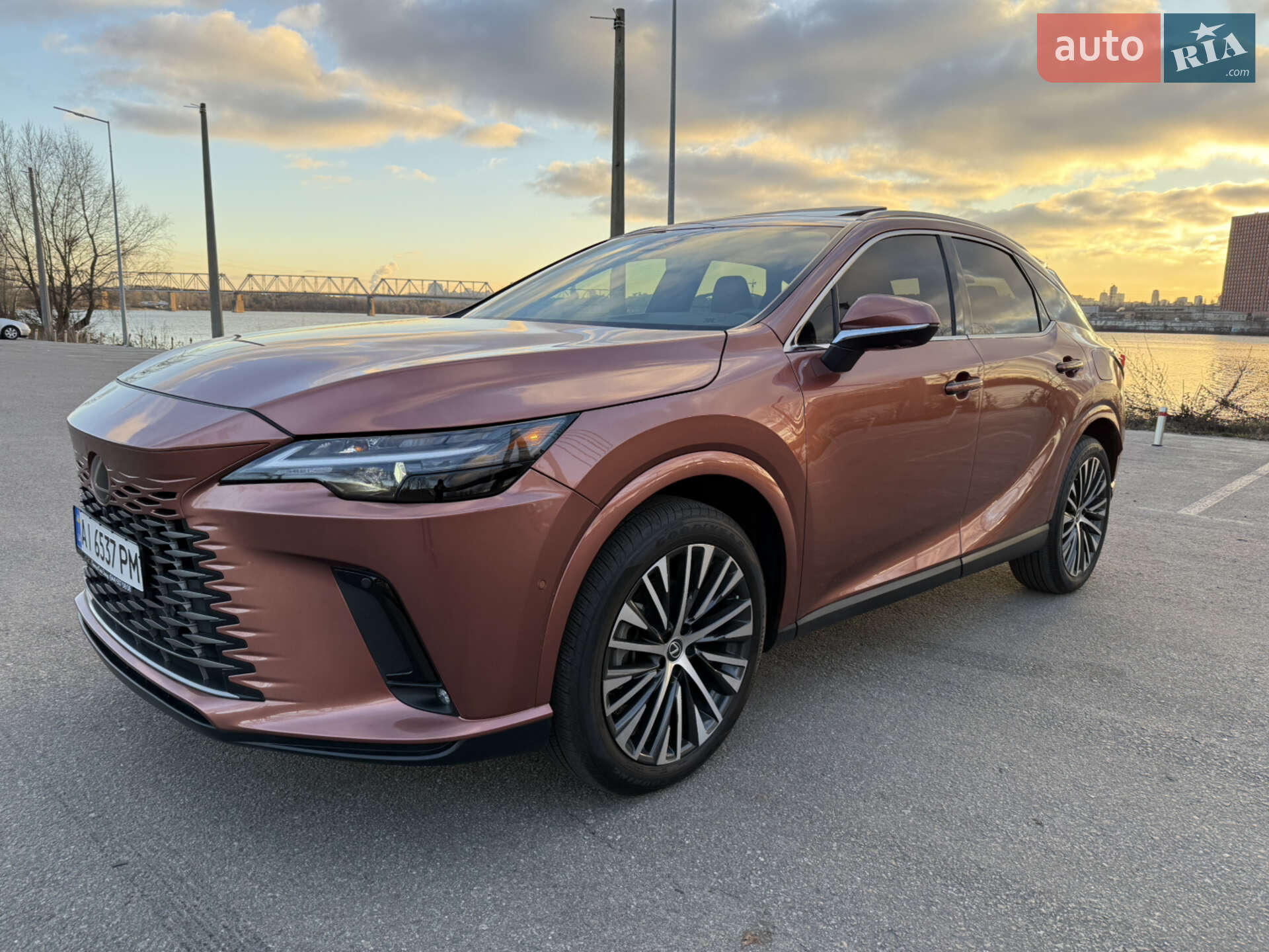 Lexus RX 2023