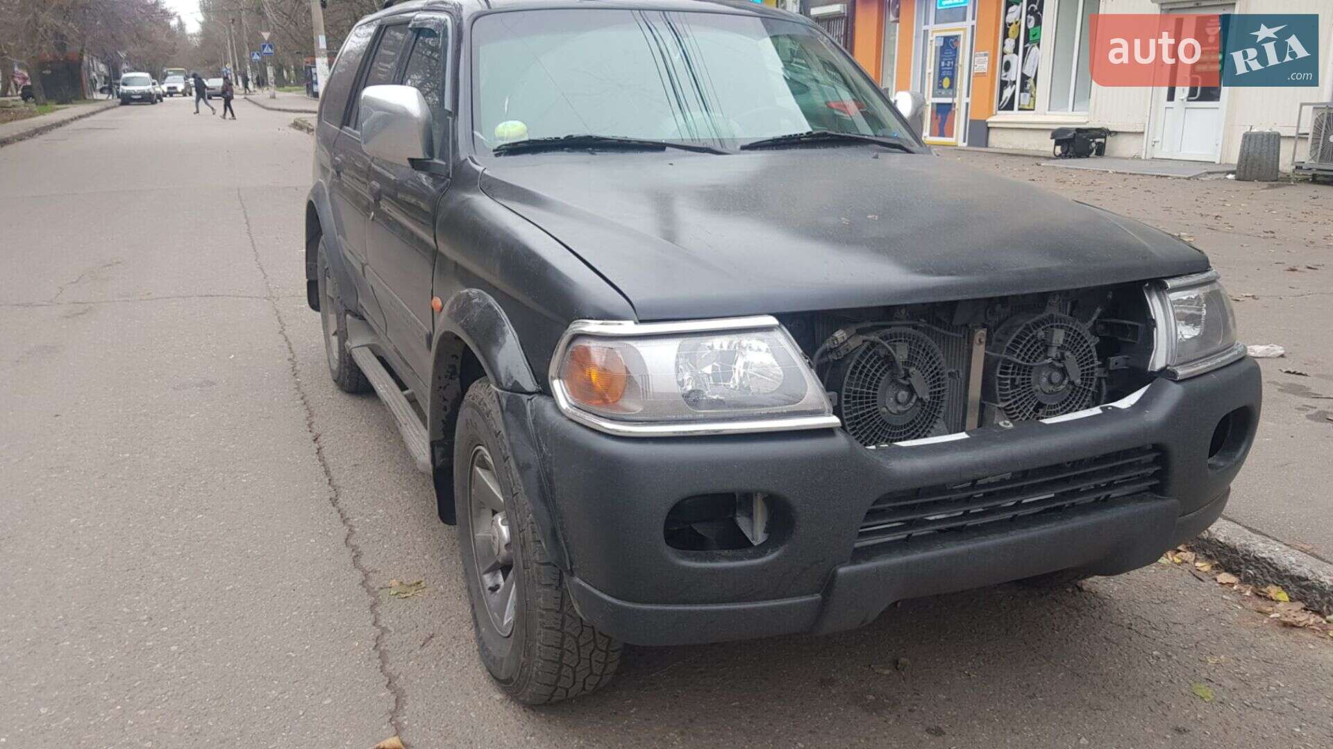 MITSUBISHI PAJERO 2002