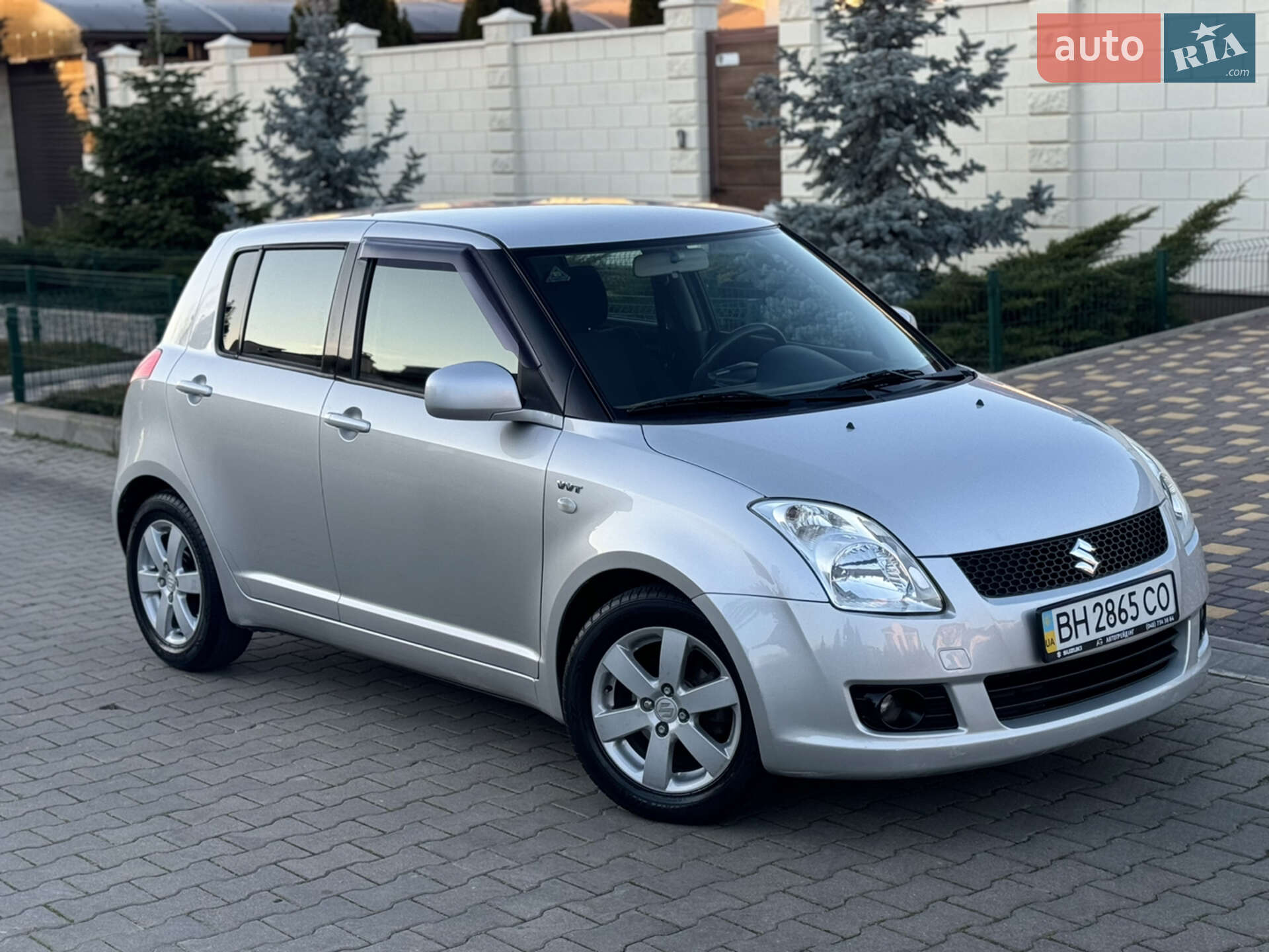 Головне фото звіту автомобіля SUZUKI SWIFT 2008