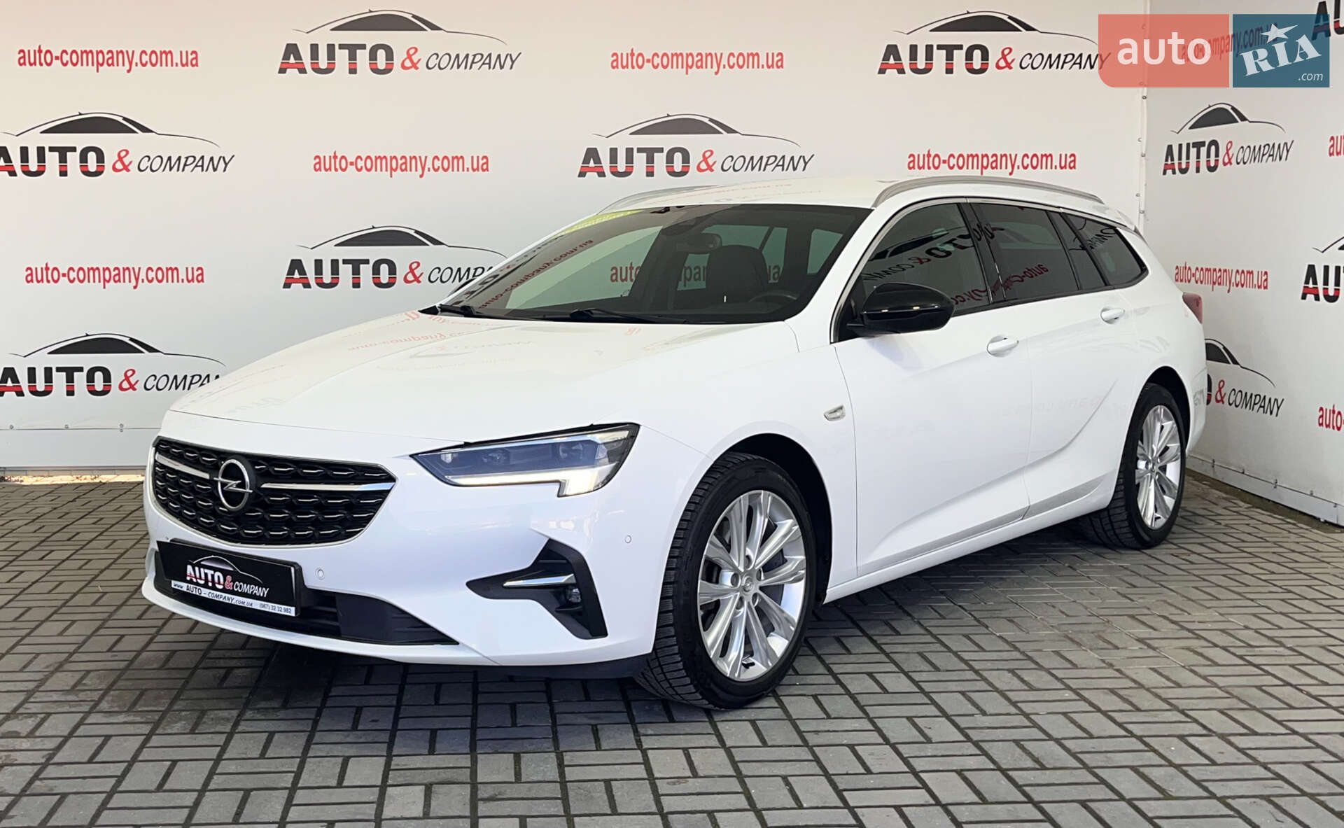 Головне фото звіту автомобіля OPEL INSIGNIA 2021
