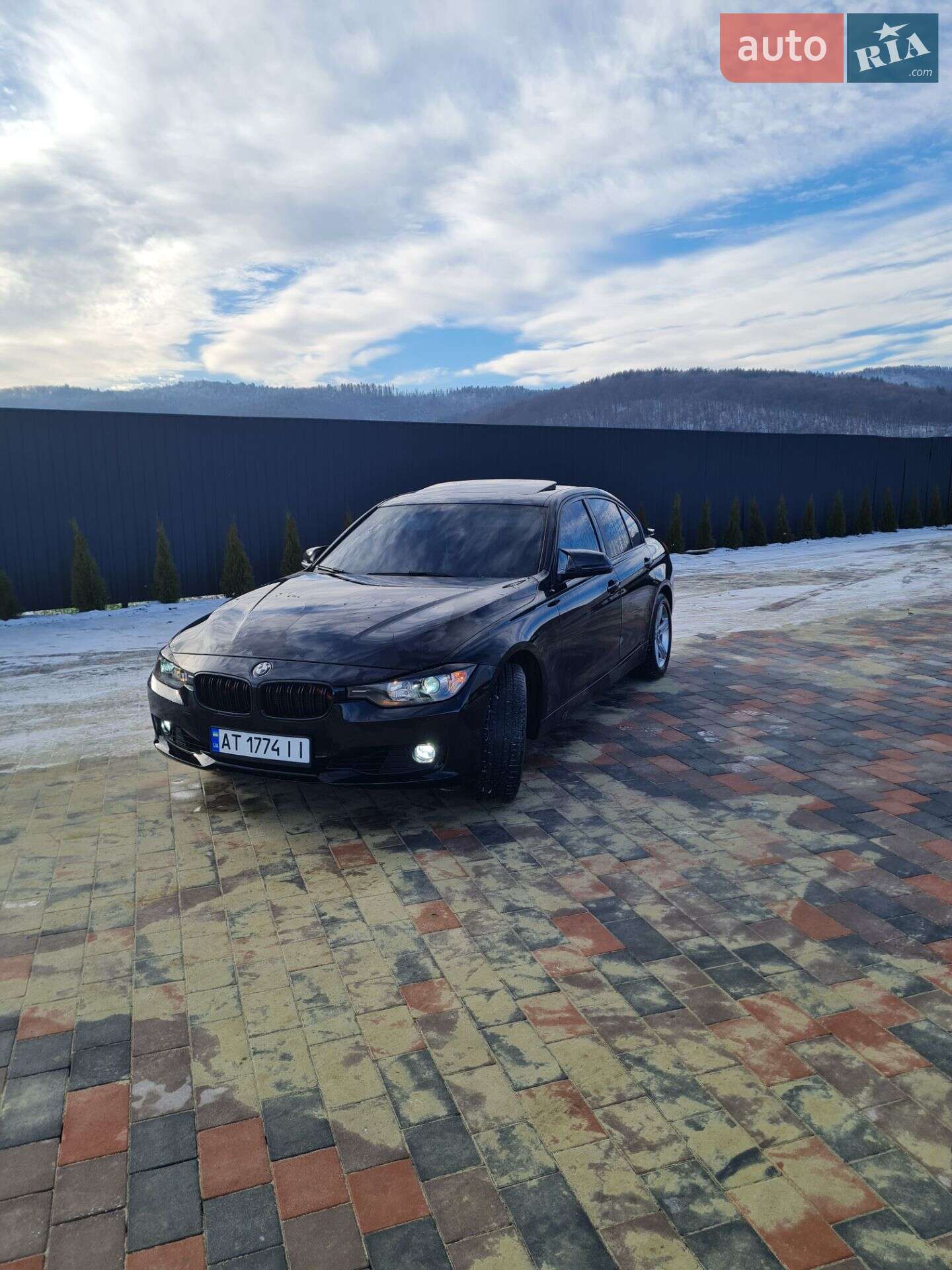 Головне фото звіту автомобіля BMW 328I 2015