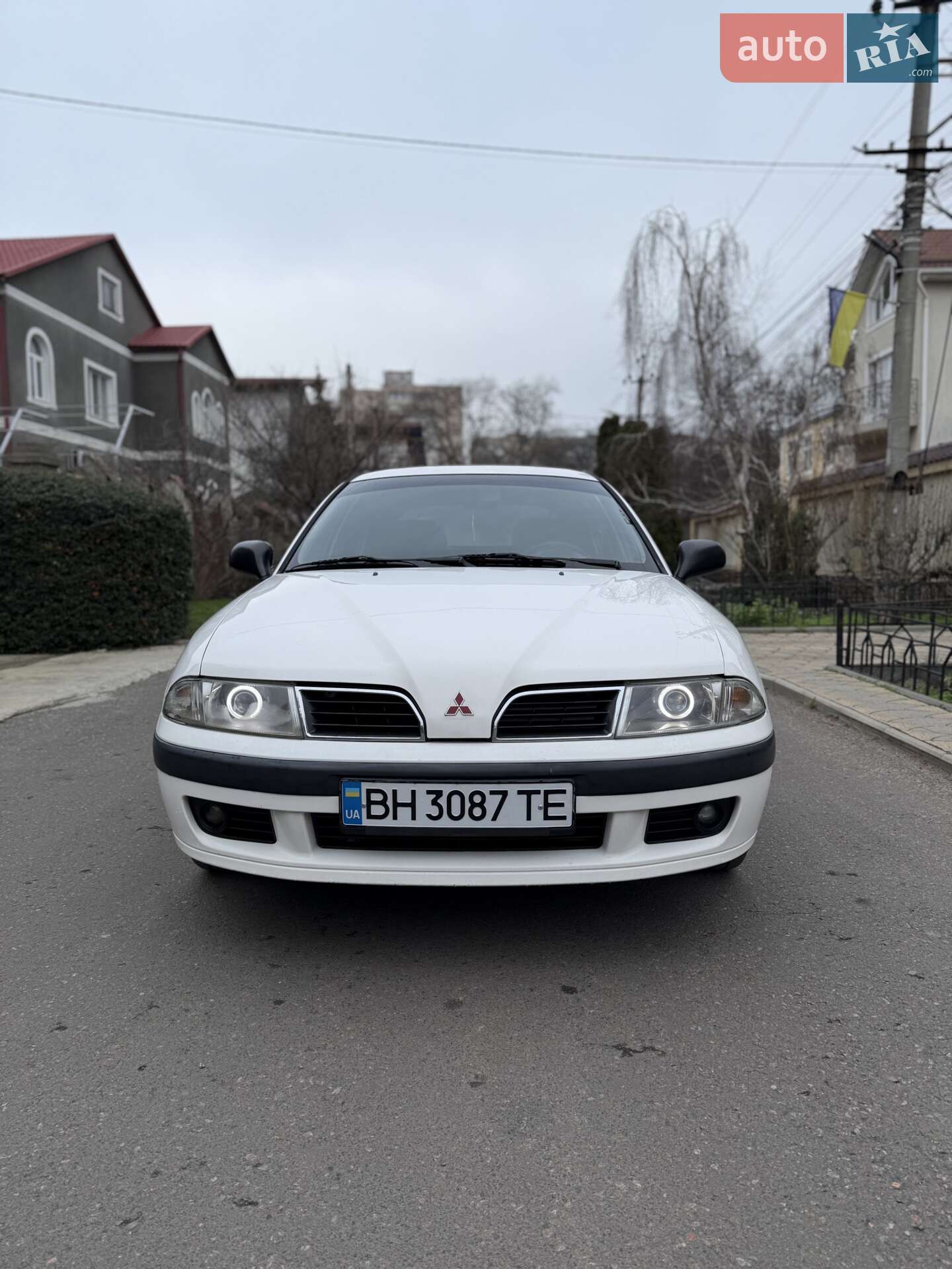 MITSUBISHI CARISMA 2001
