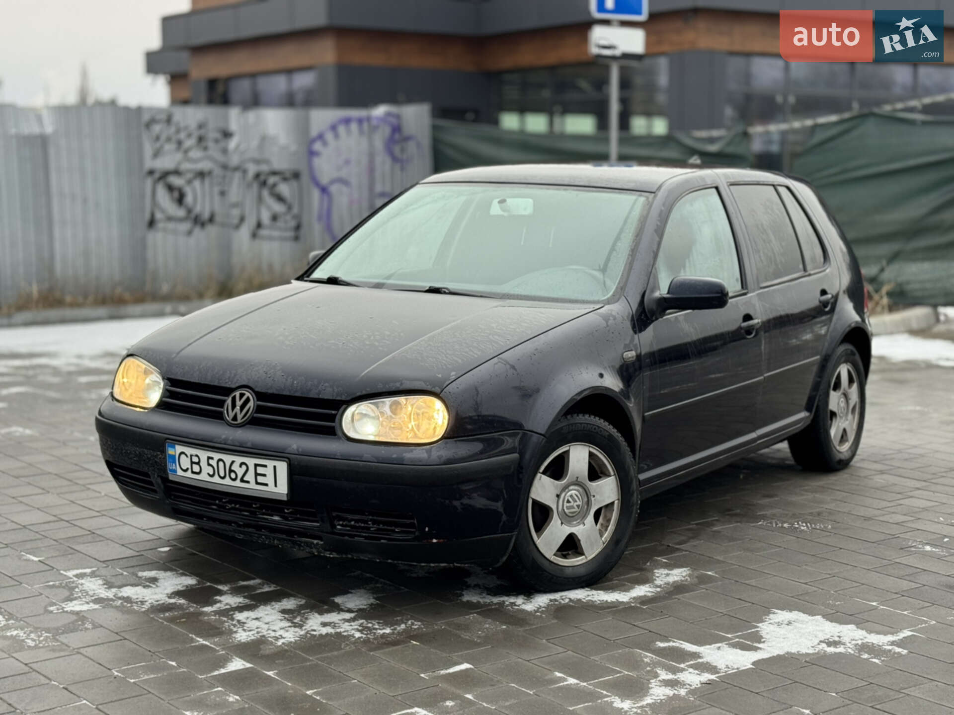VOLKSWAGEN GOLF 2000