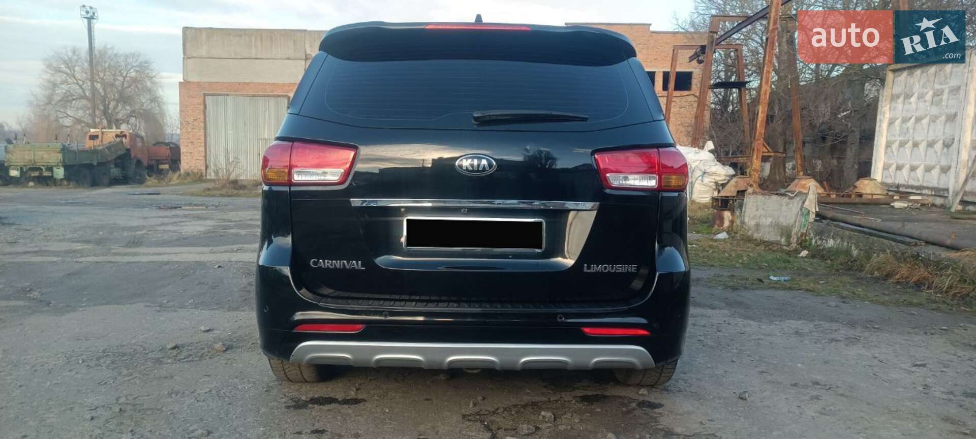 KIA CARNIVAL 2017