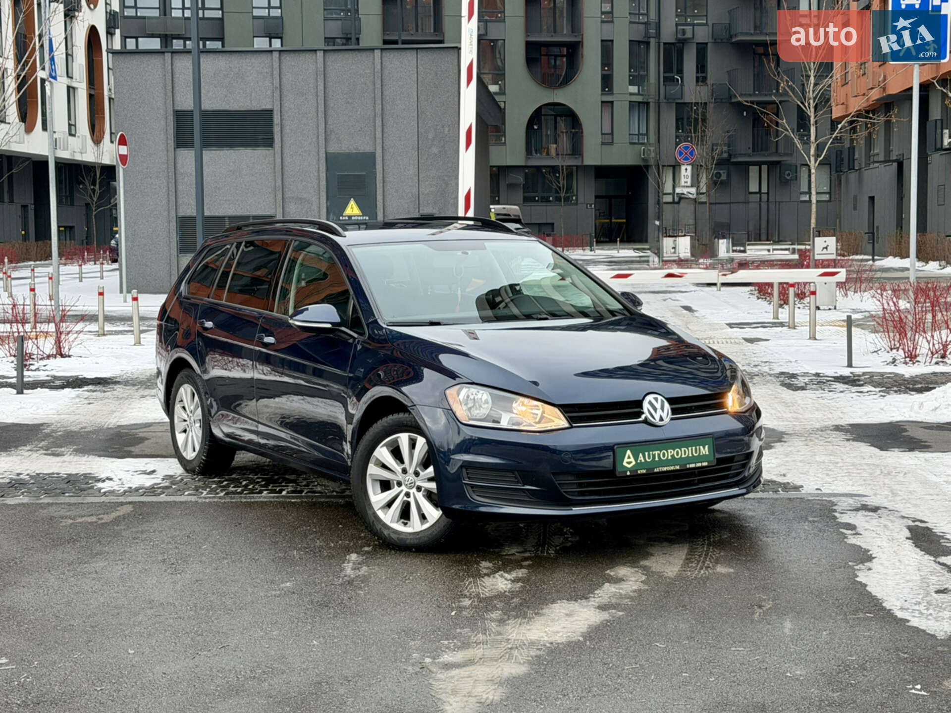 VOLKSWAGEN GOLF 2017