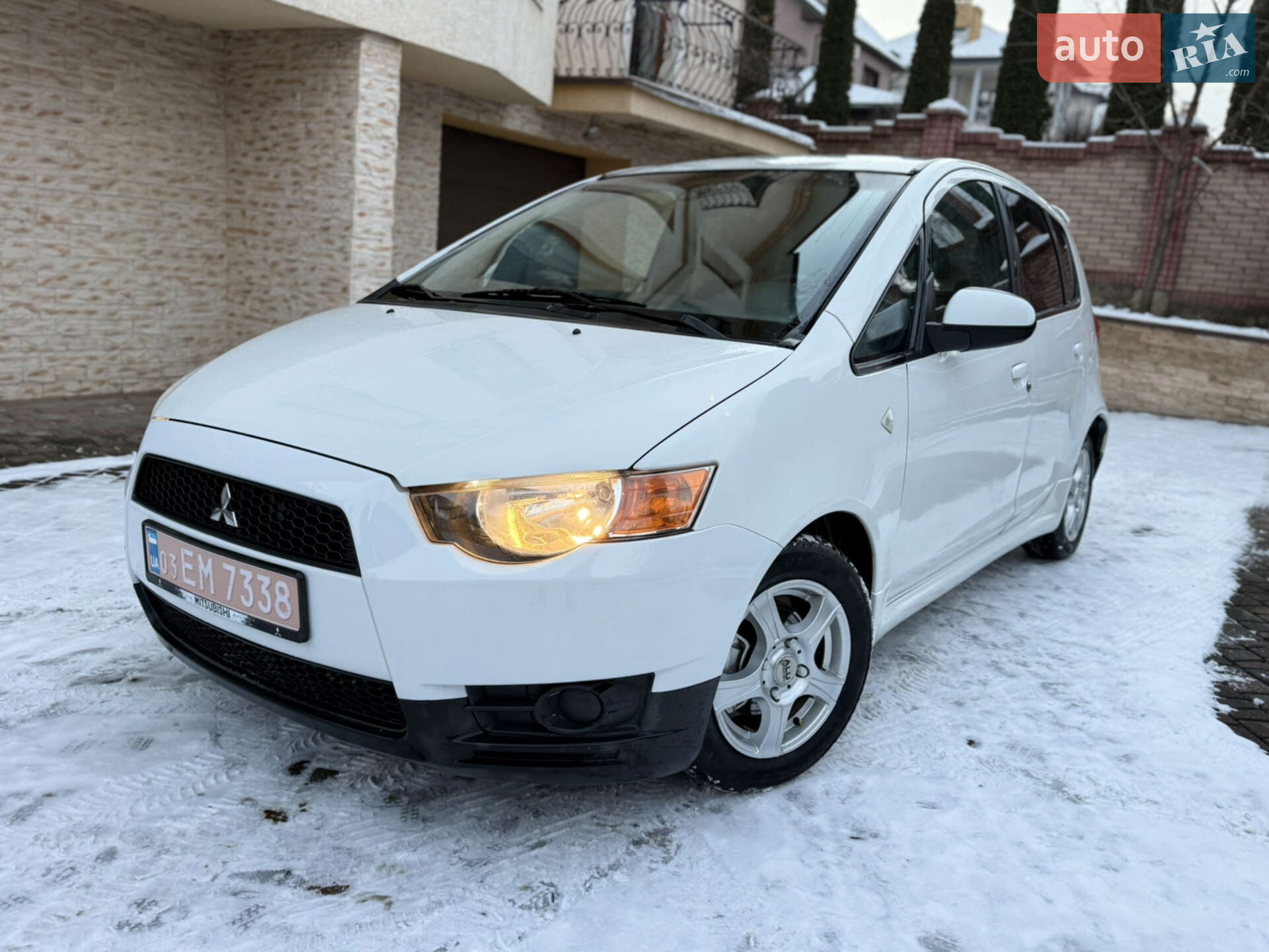 MITSUBISHI COLT 2009