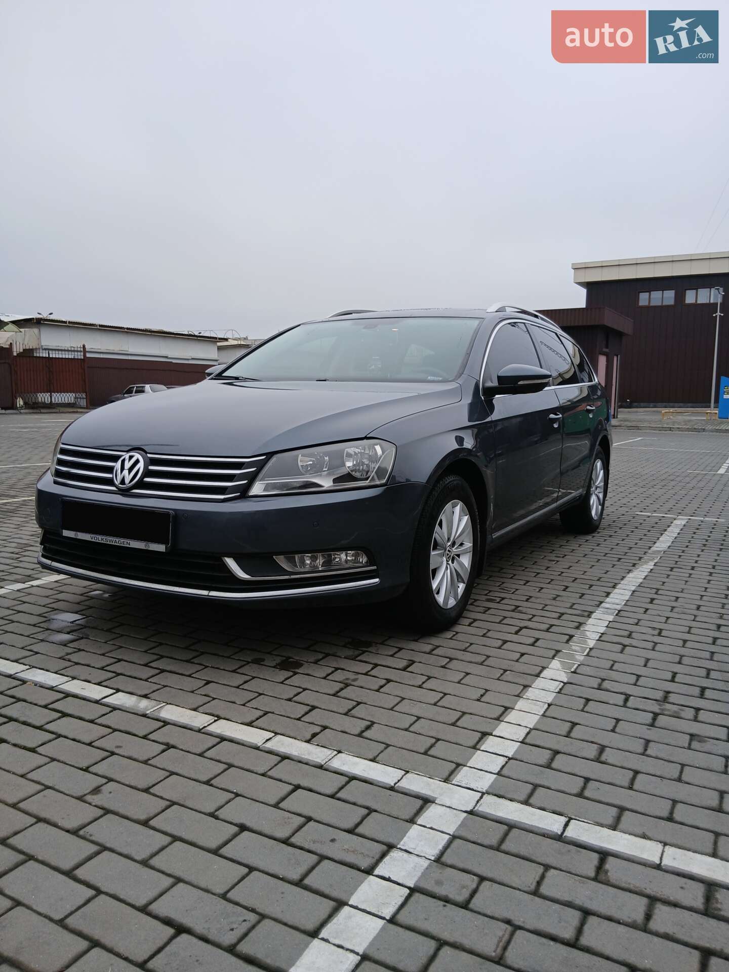 VOLKSWAGEN PASSAT 2013