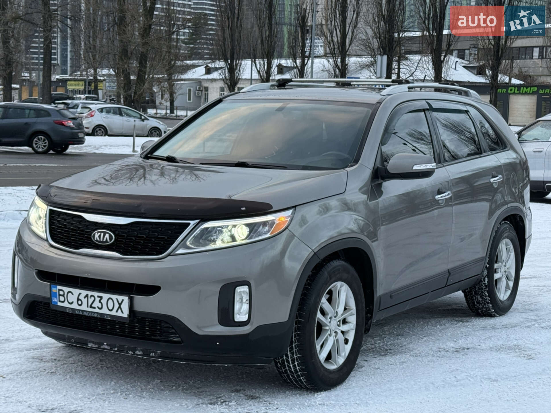 Головне фото звіту автомобіля KIA SORENTO 2013