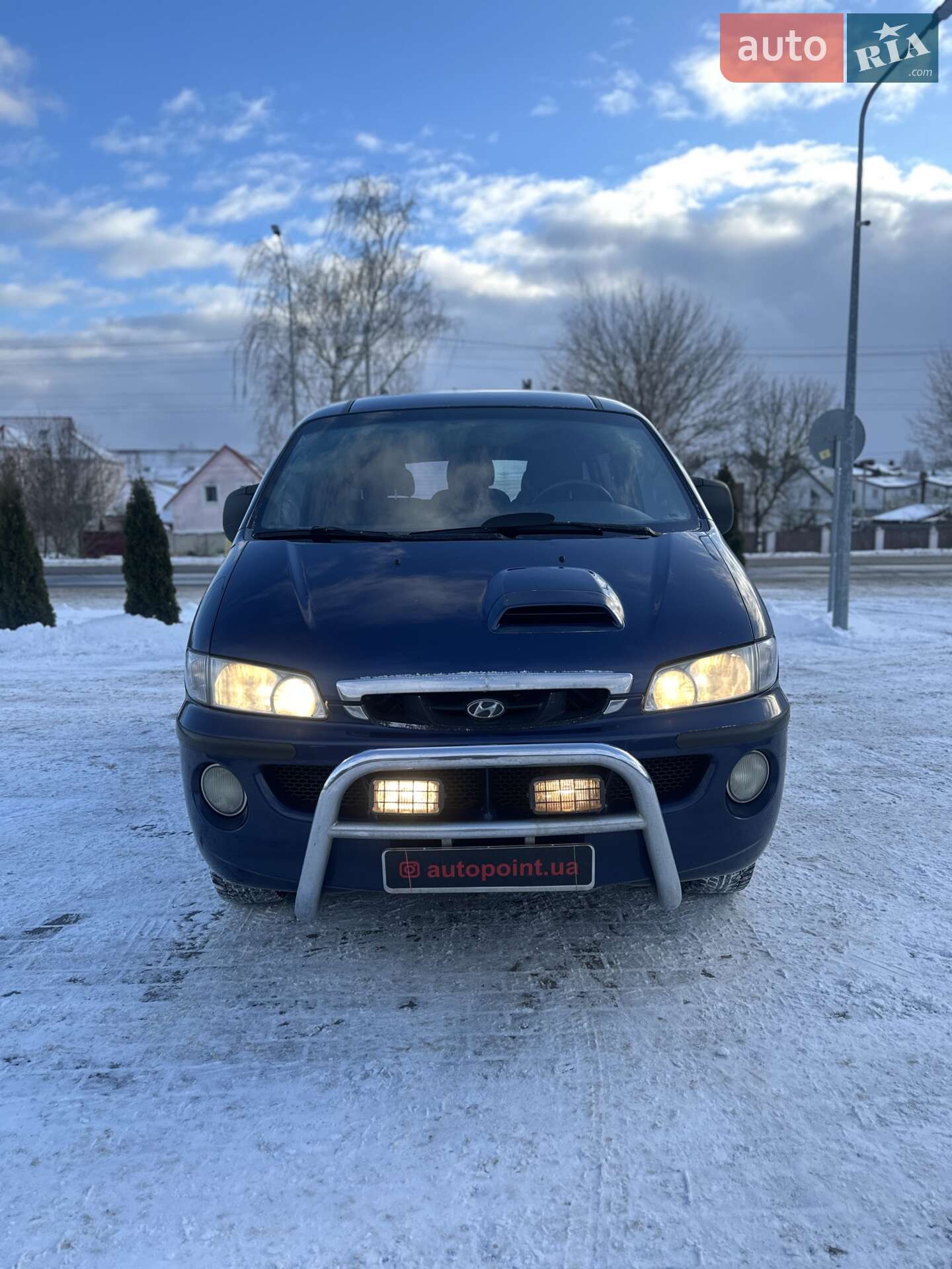 HYUNDAI H200 2001