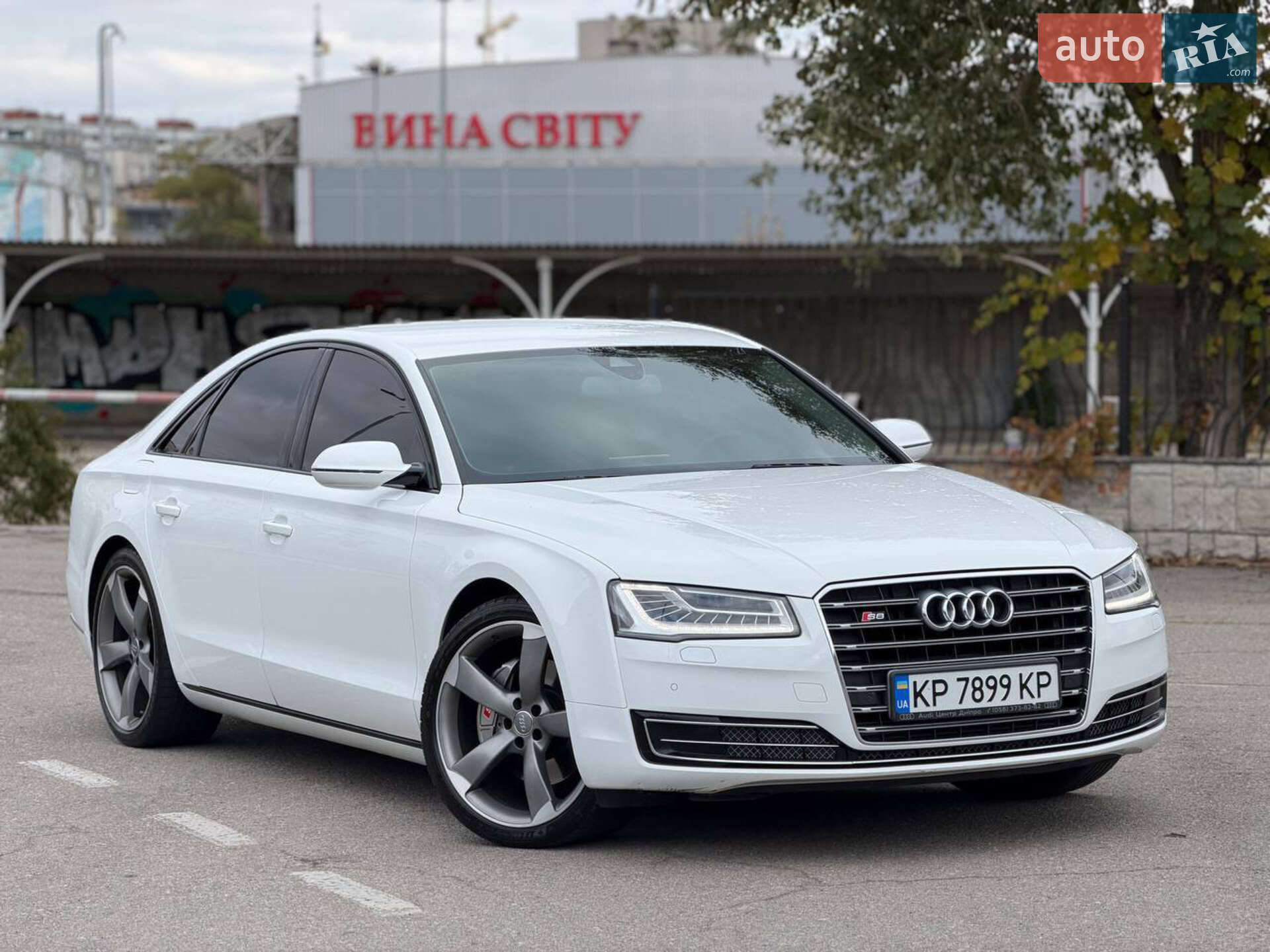 AUDI A8