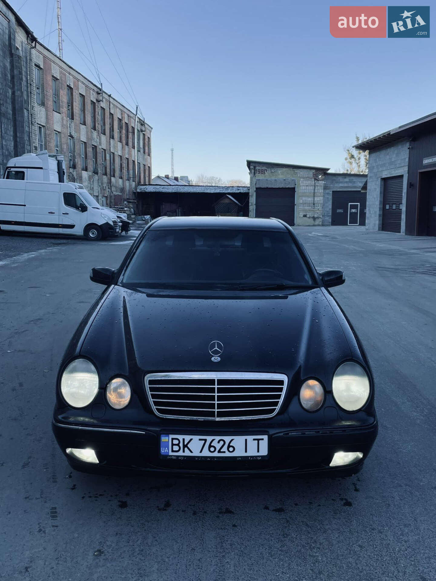 Mercedes-Benz E-Class 2001