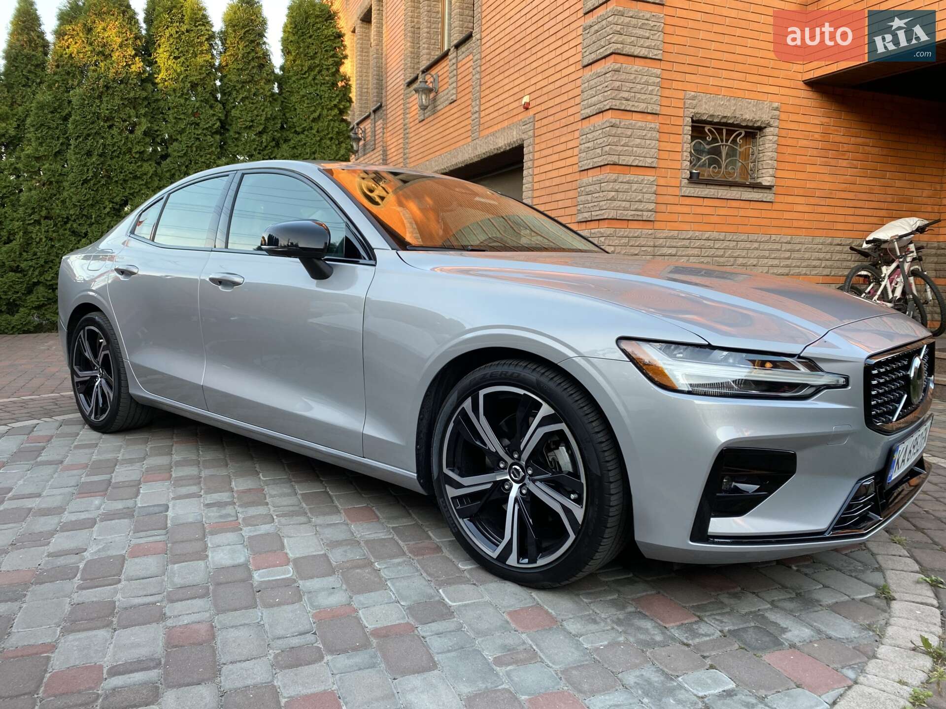 VOLVO S60 2024
