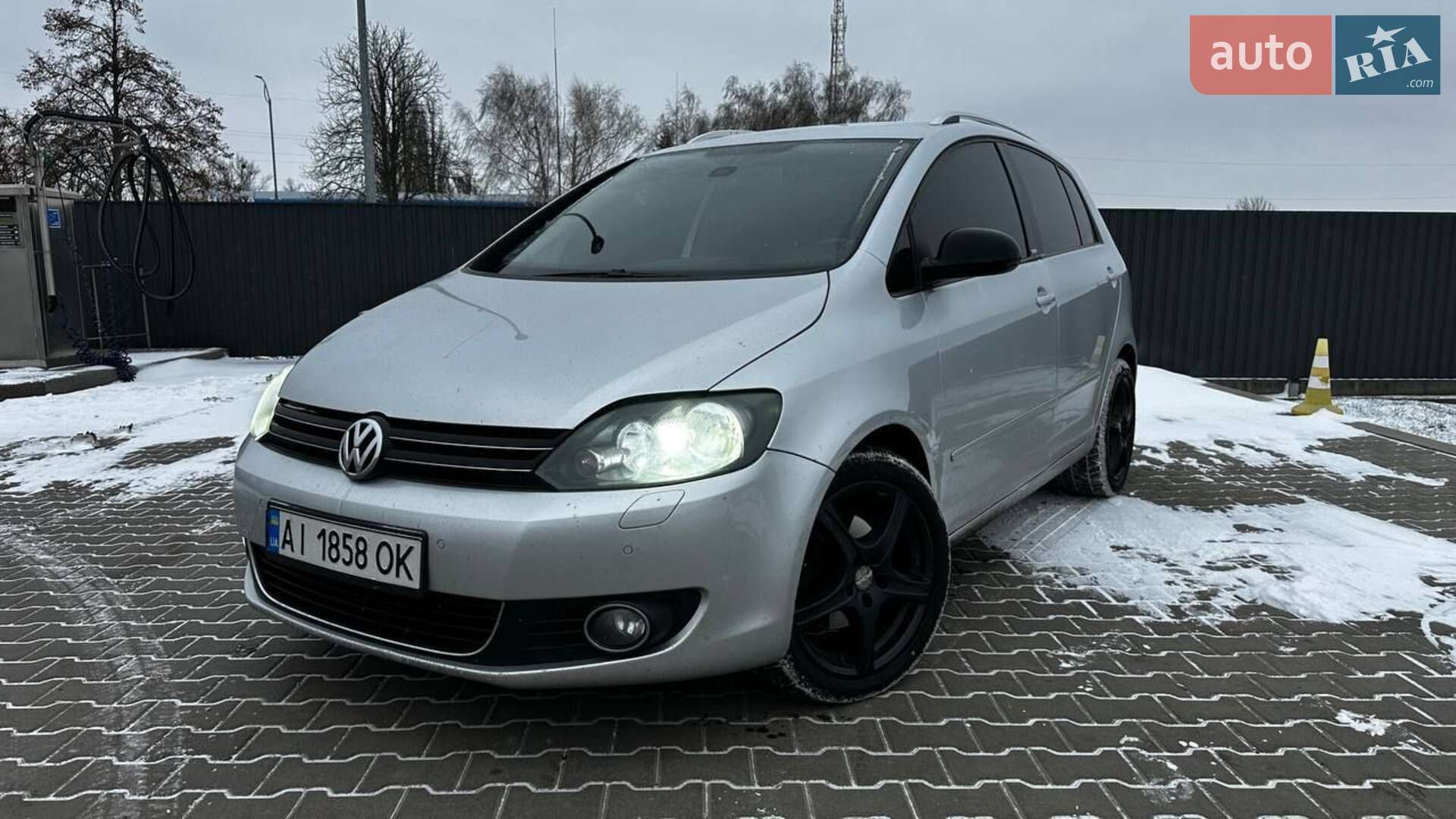VOLKSWAGEN GOLF PLUS 2012