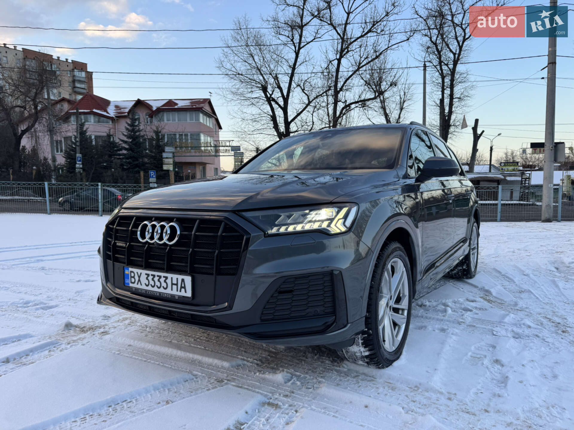 Головне фото звіту автомобіля AUDI Q7 2023