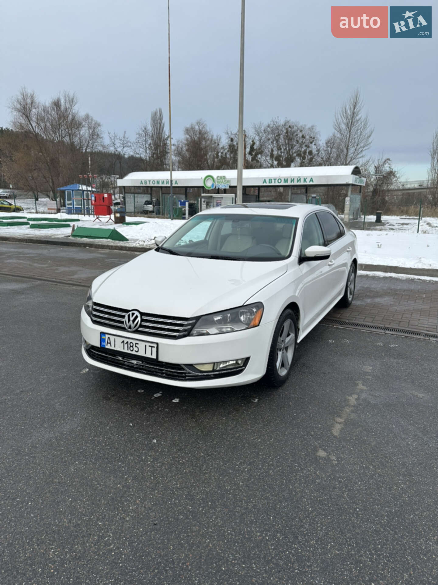 VOLKSWAGEN PASSAT 2012
