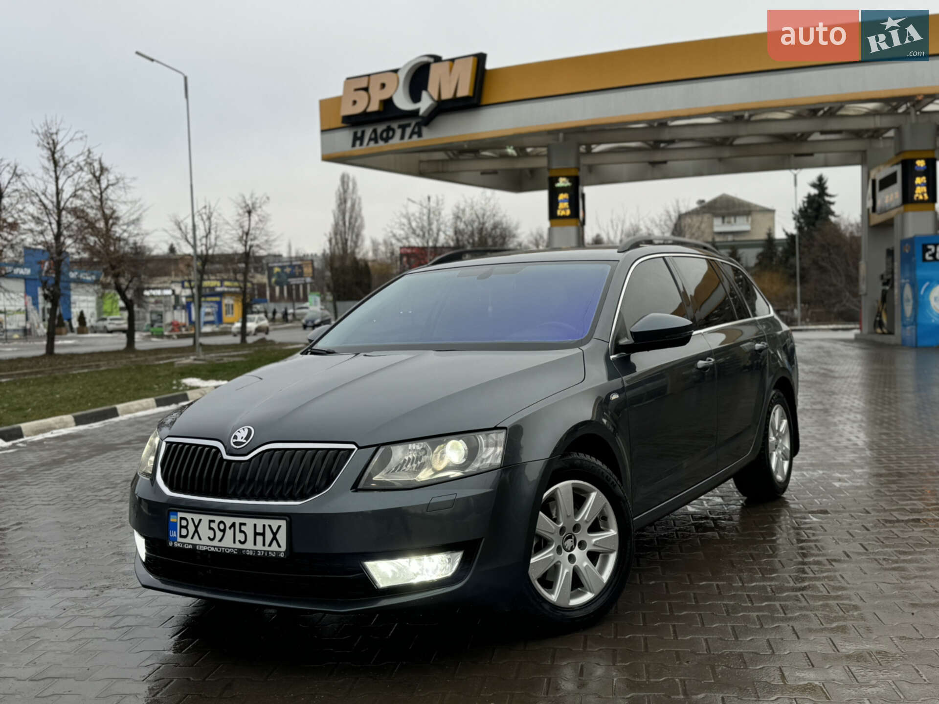 Головне фото звіту автомобіля SKODA OCTAVIA 2015