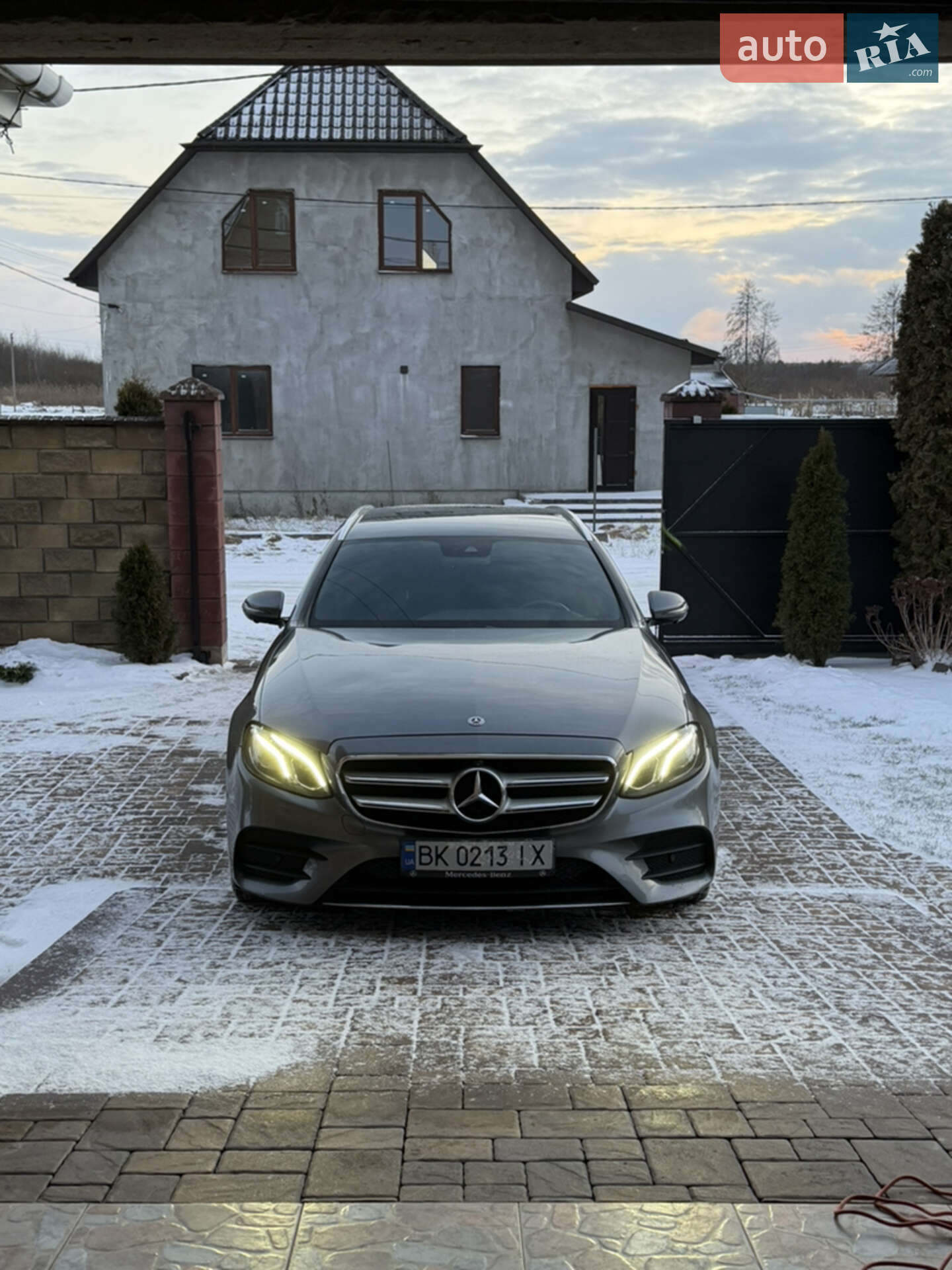 MERCEDES-BENZ E 220 2018
