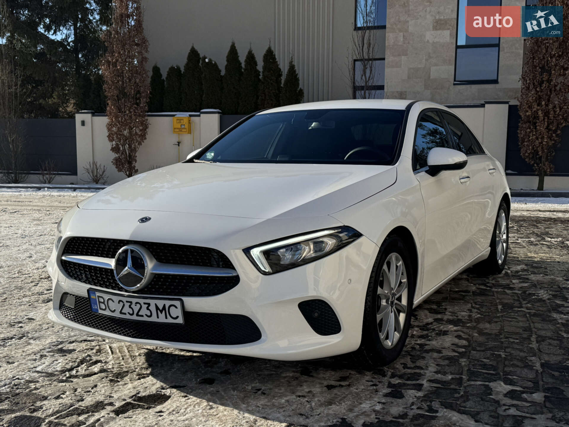 MERCEDES-BENZ A 220 2020