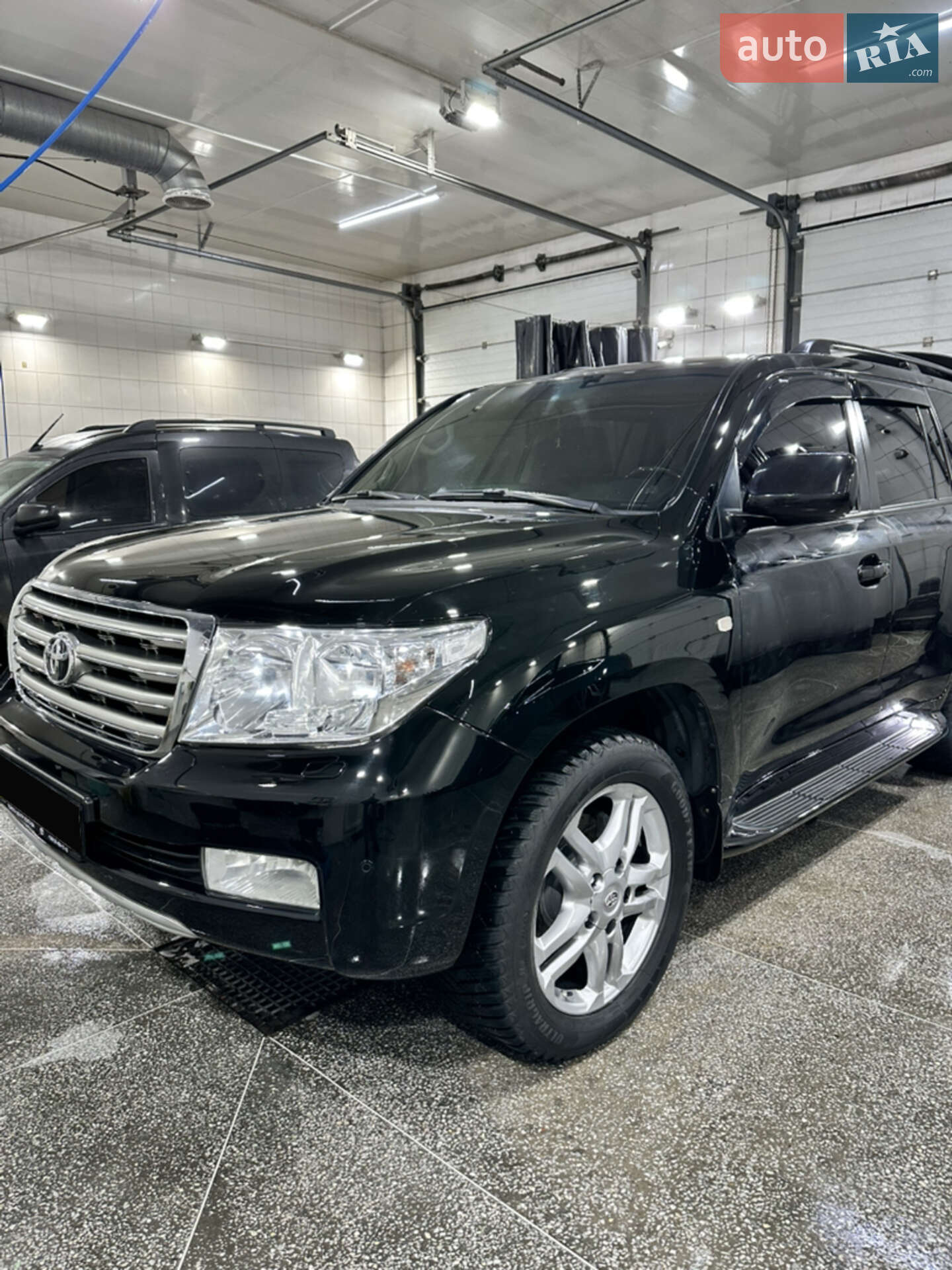 TOYOTA LAND CRUISER 200 2010