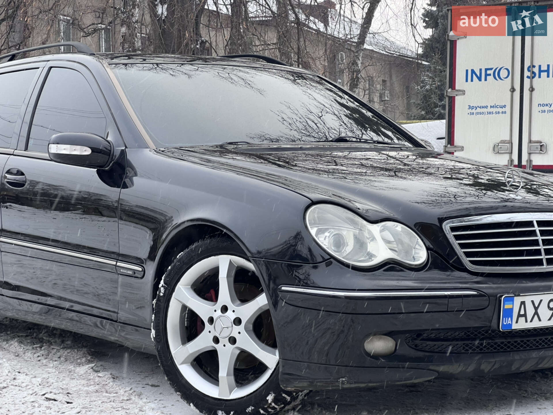 Головне фото звіту автомобіля MERCEDES-BENZ C 220 CDI 2002