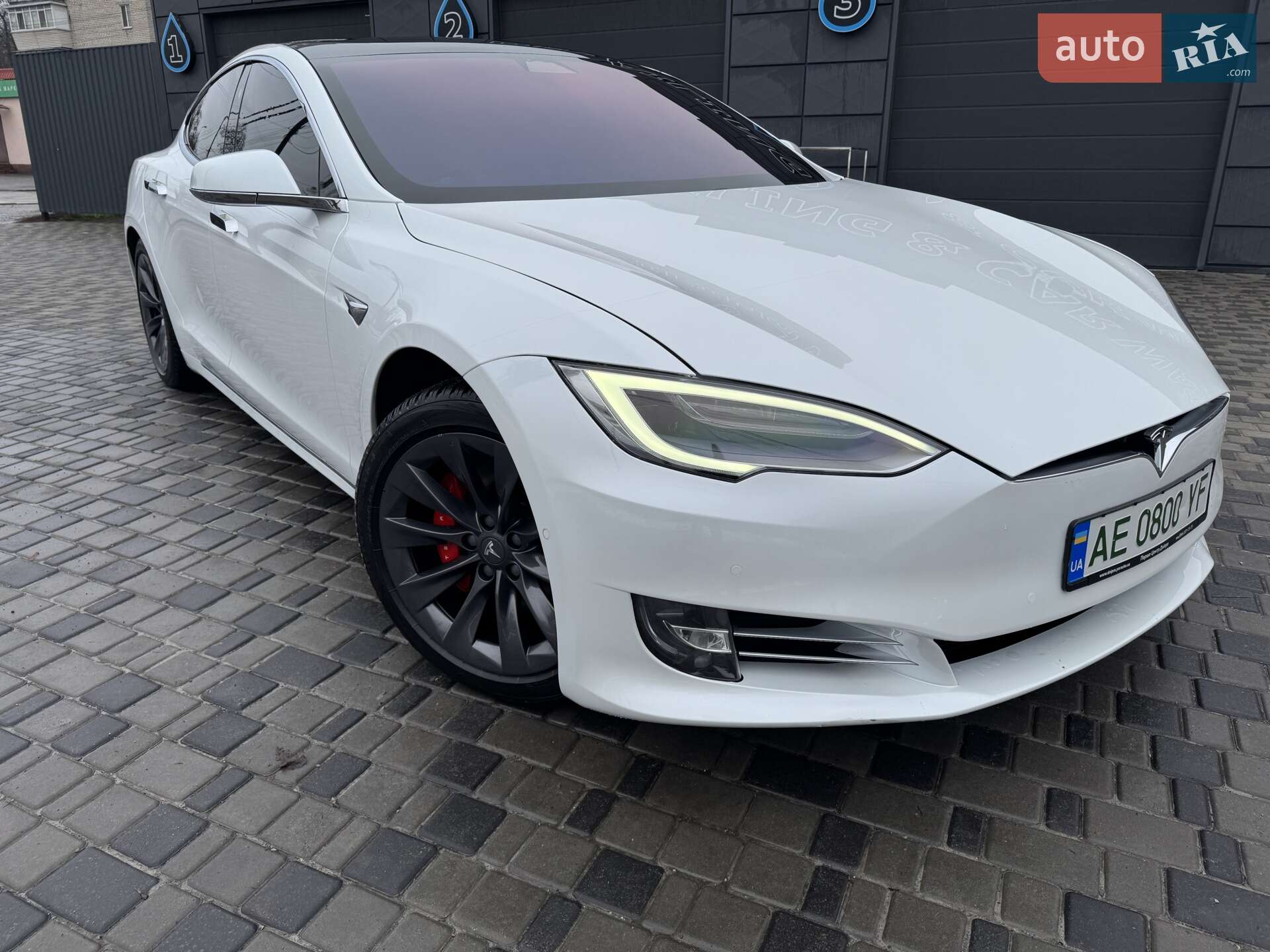 TESLA MODEL S 2020