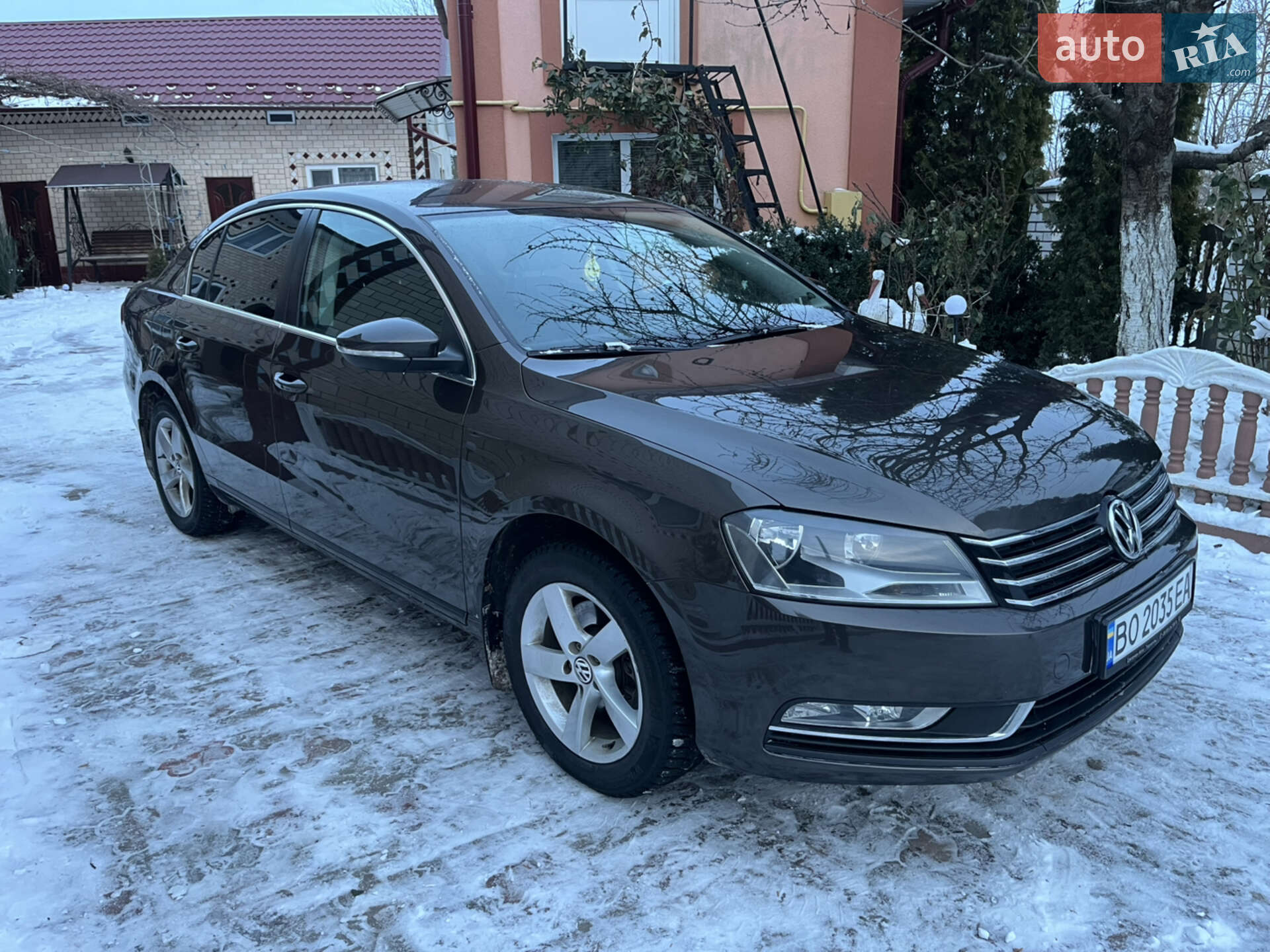 VOLKSWAGEN PASSAT 2012