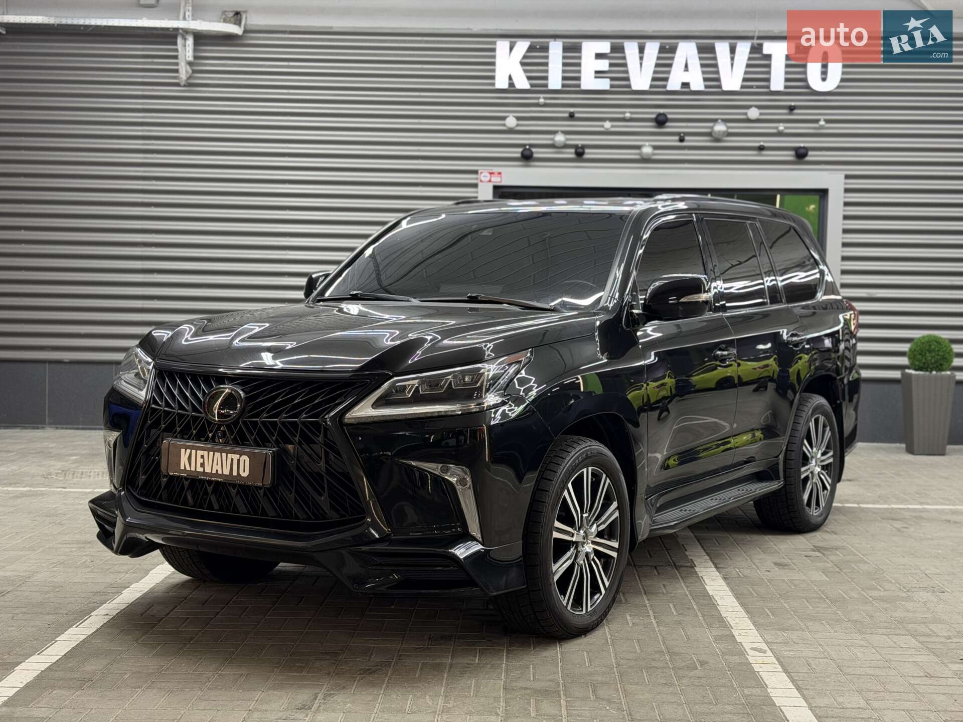 LEXUS LX 570 2018