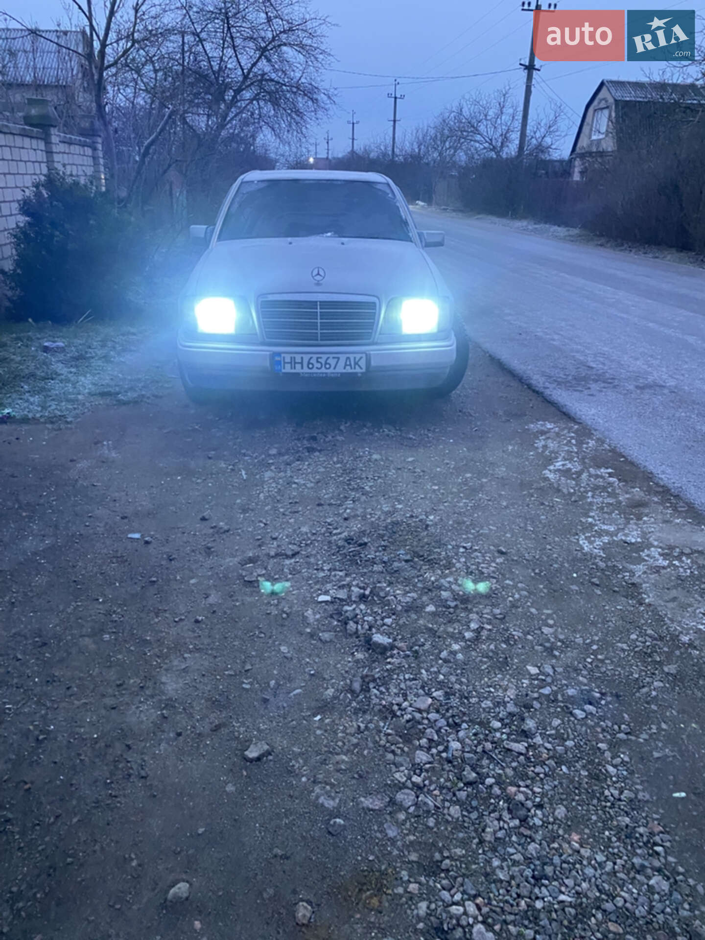 MERCEDES-BENZ E 200 1995