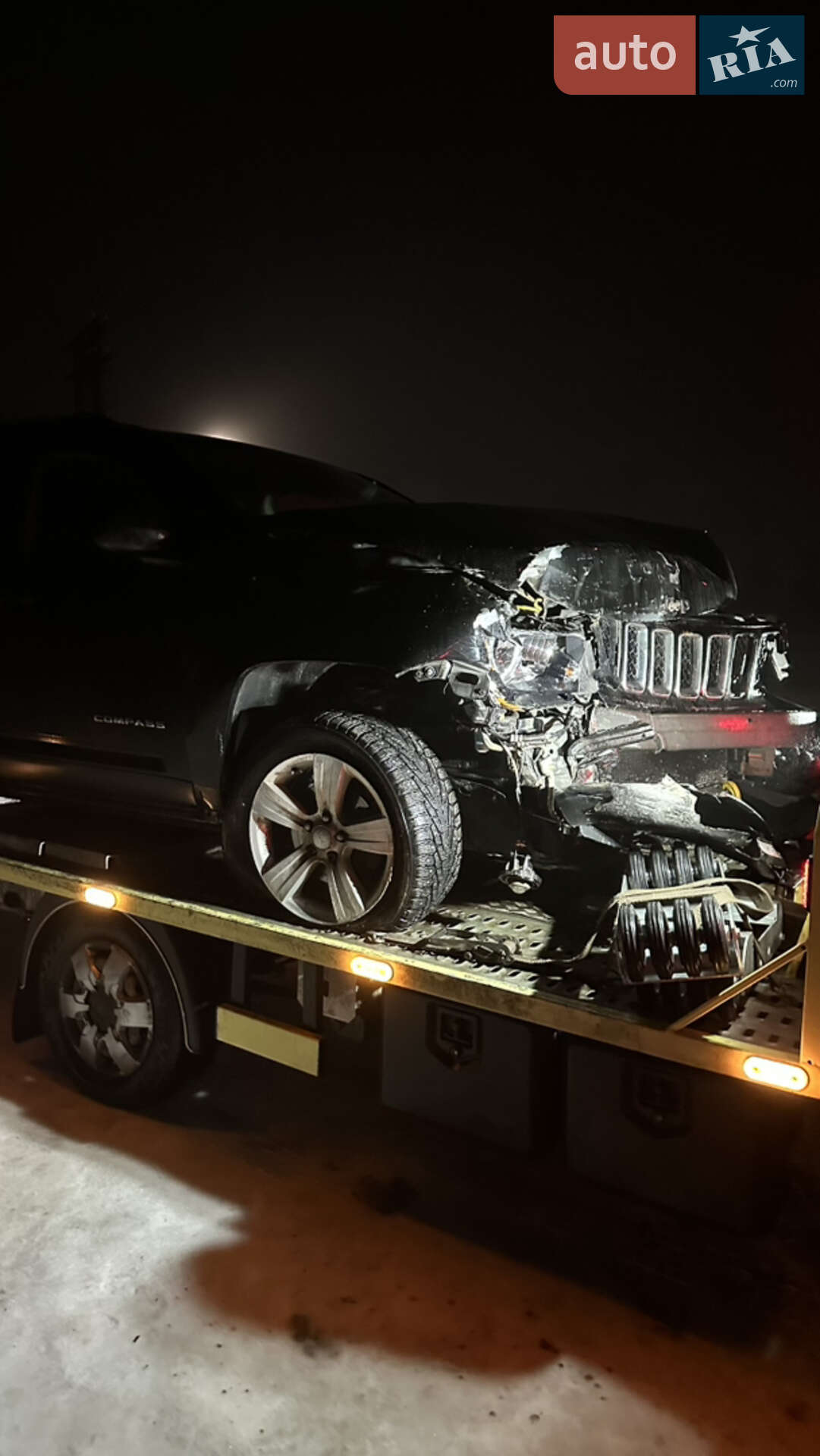 Головне фото звіту автомобіля JEEP COMPASS 2016