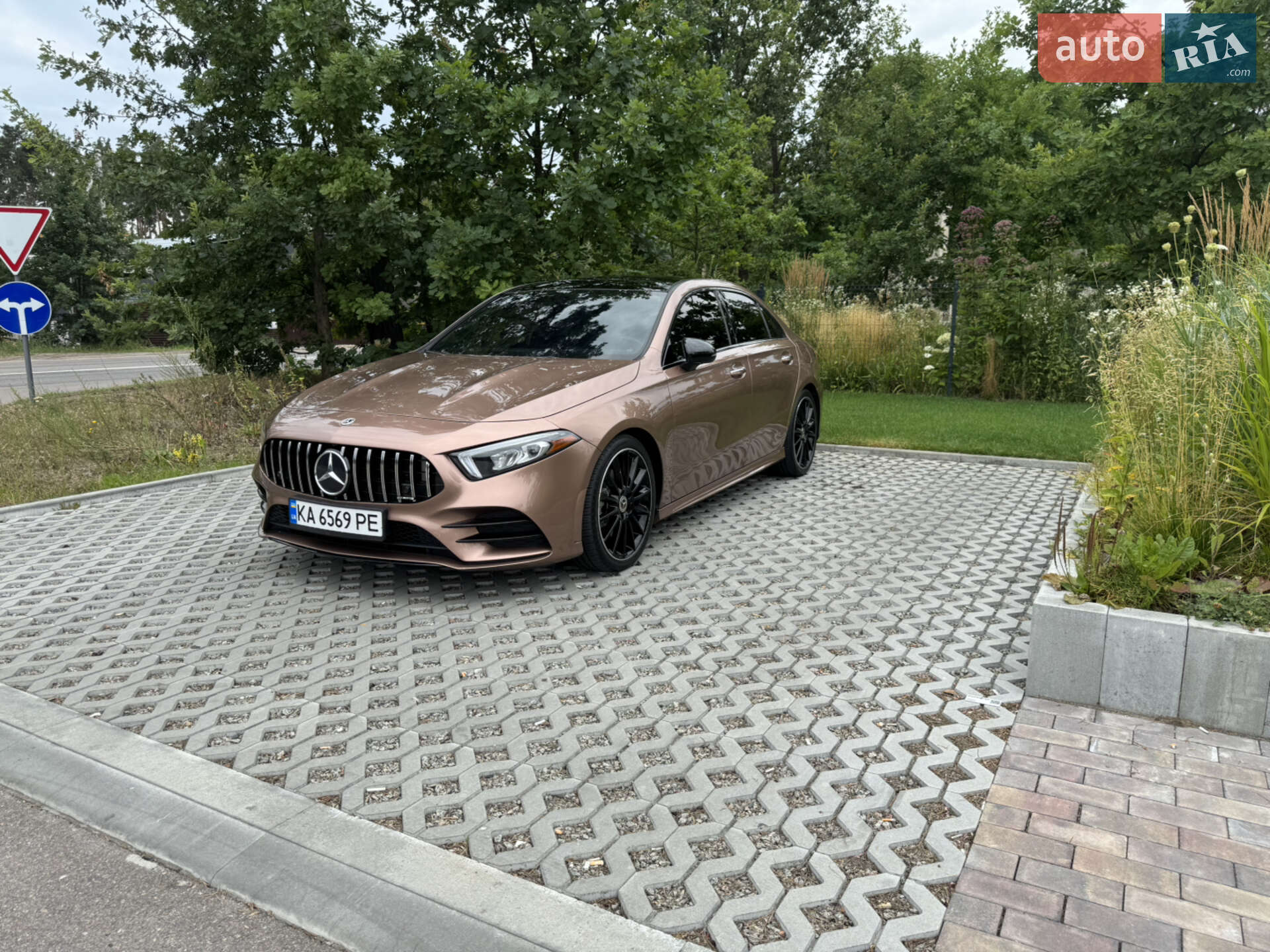MERCEDES-BENZ A 220 2021