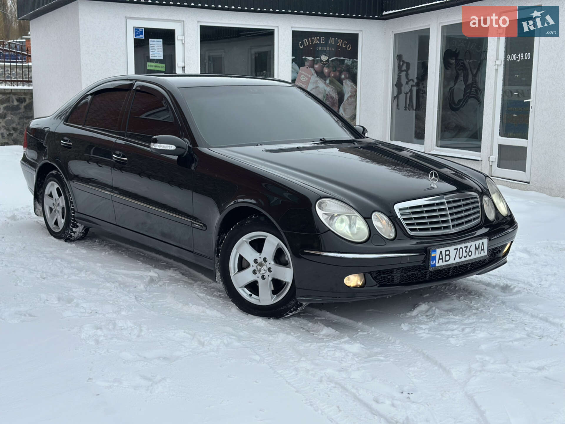 Головне фото звіту автомобіля MERCEDES-BENZ E 200 2005