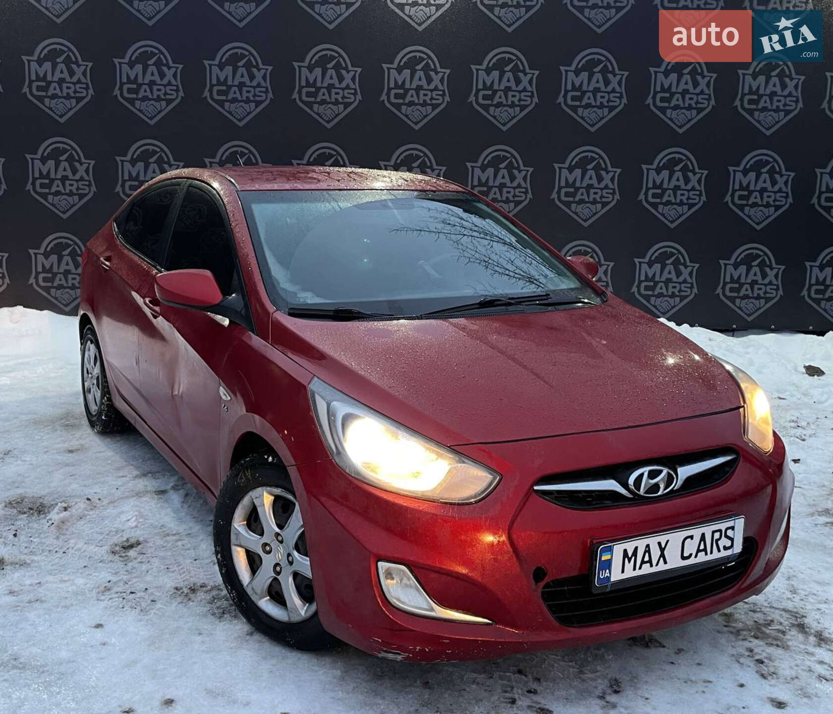 Головне фото звіту автомобіля HYUNDAI ACCENT 2012