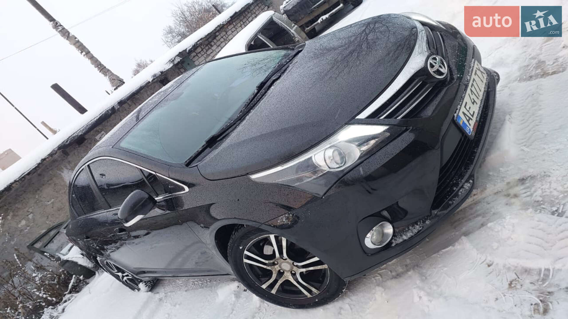 TOYOTA AVENSIS 2012