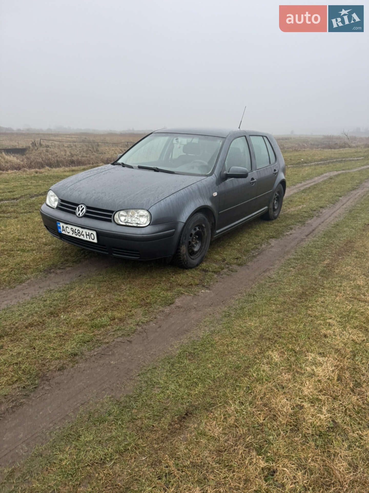 VOLKSWAGEN GOLF 2003