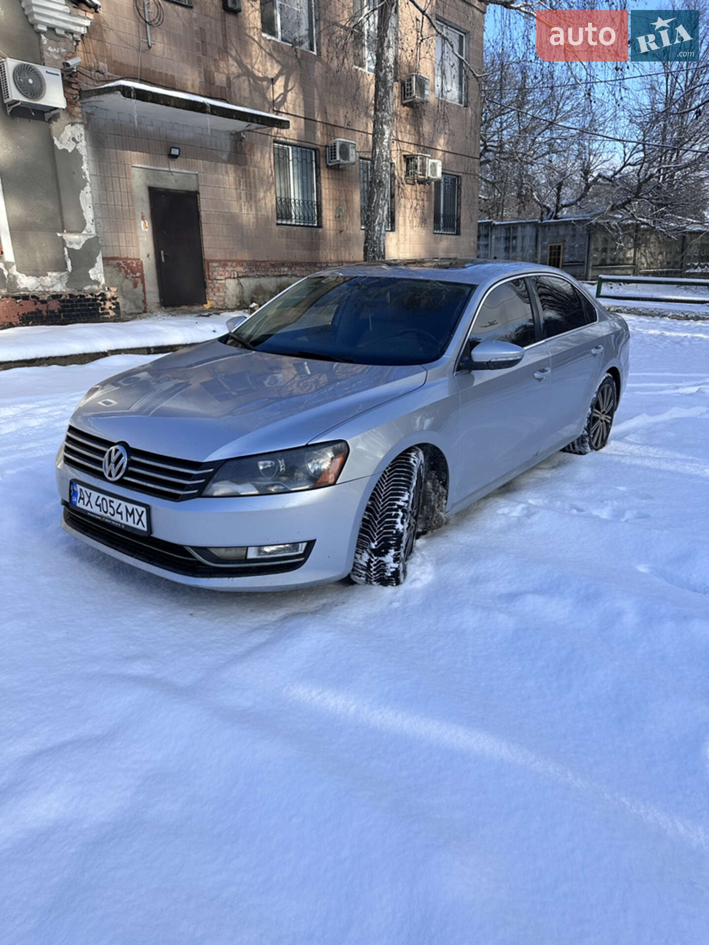 VOLKSWAGEN PASSAT 2011