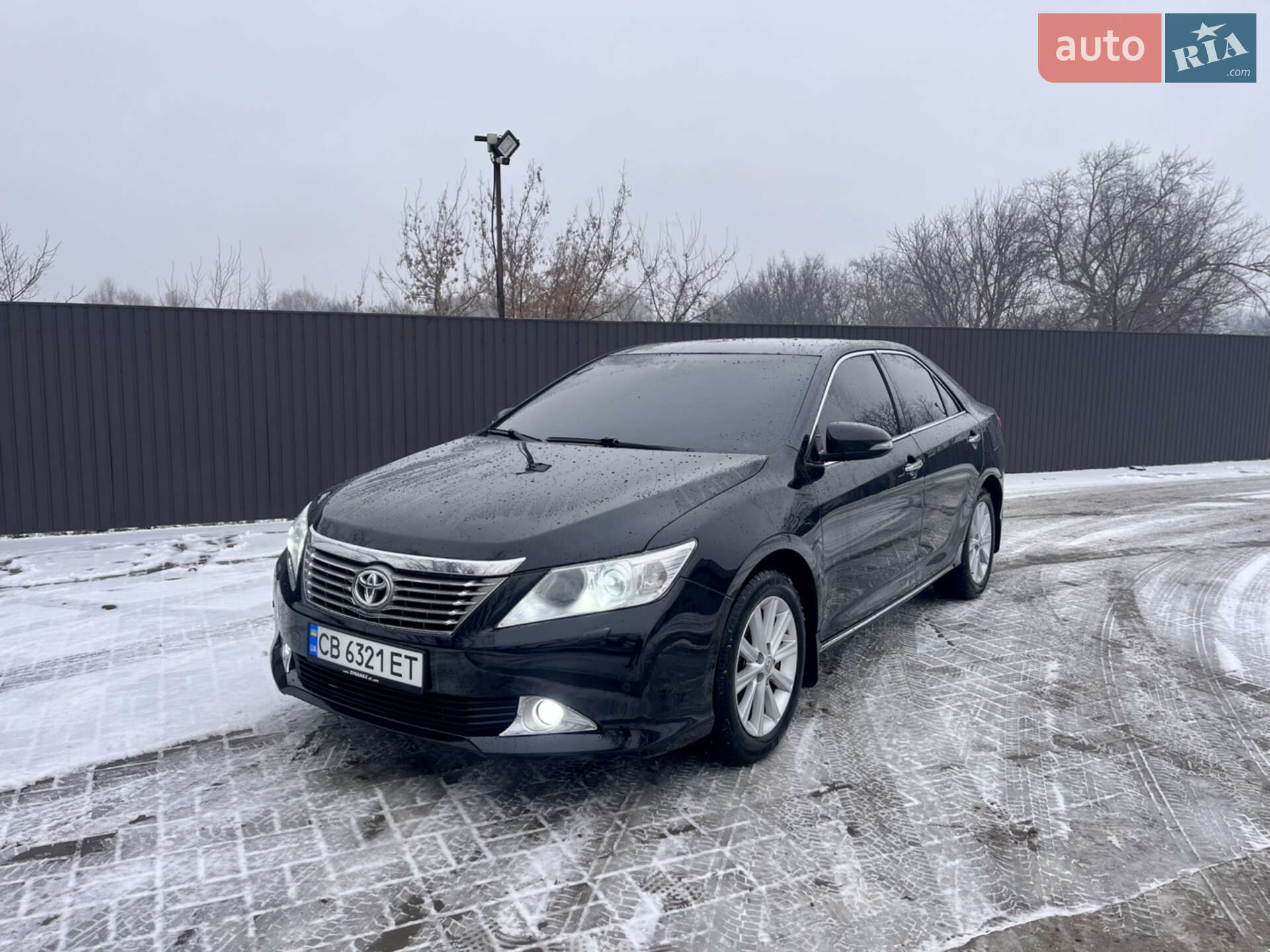 TOYOTA CAMRY