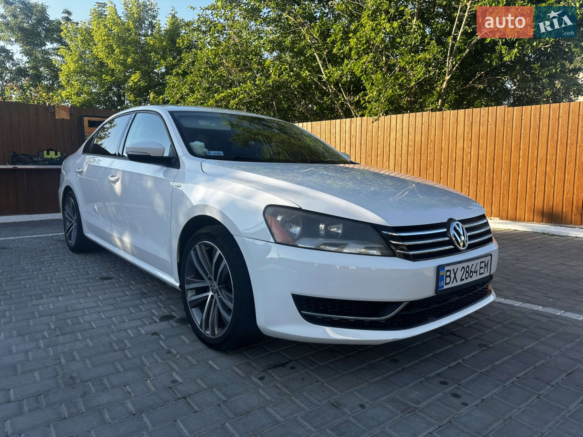 VOLKSWAGEN PASSAT 2014