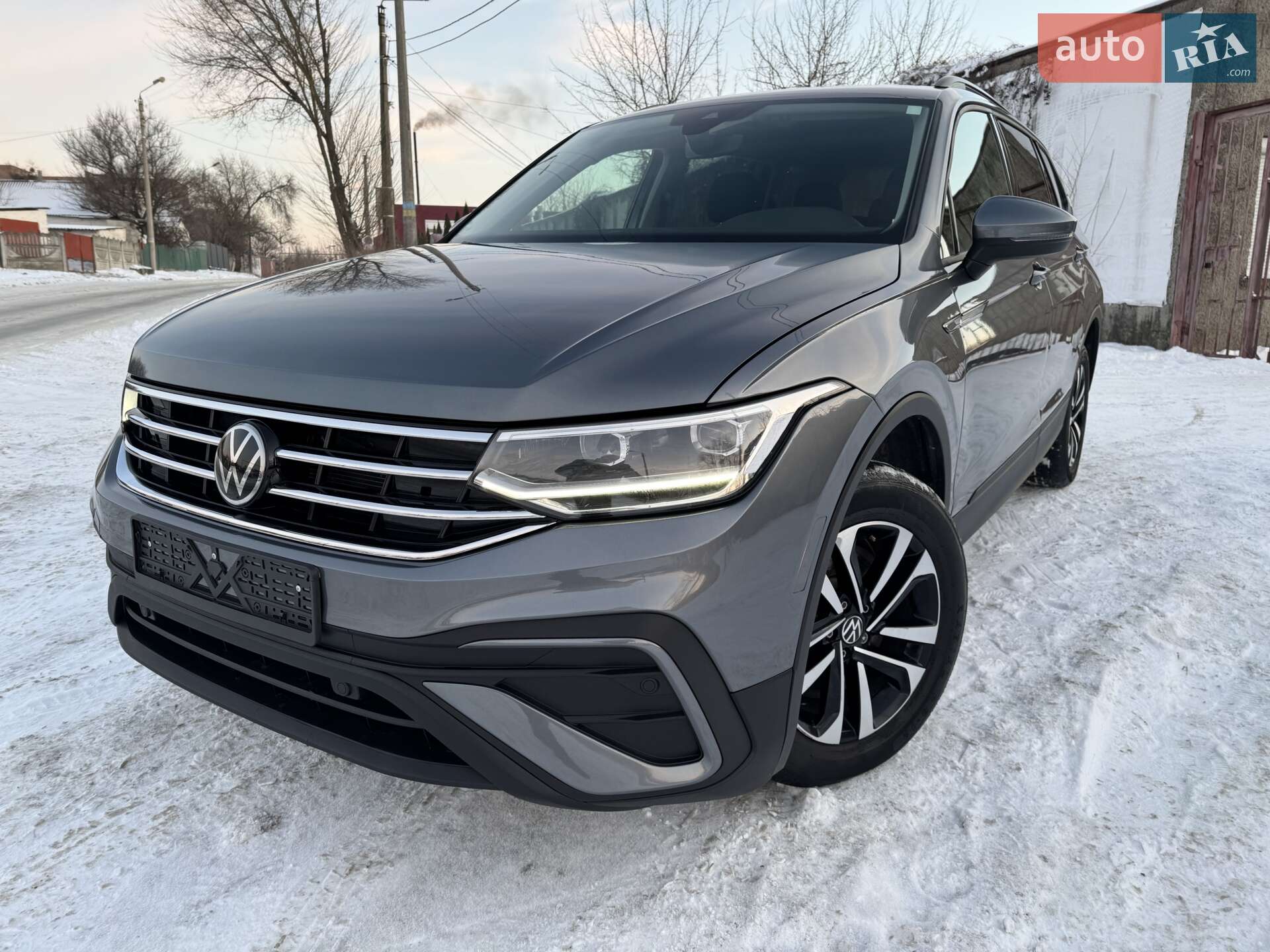 VOLKSWAGEN TIGUAN 2021