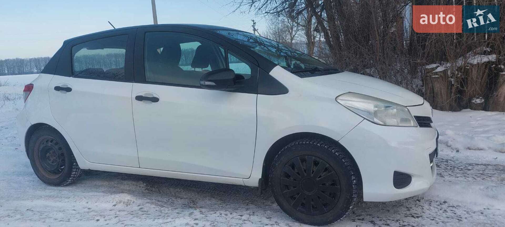 TOYOTA YARIS 2013