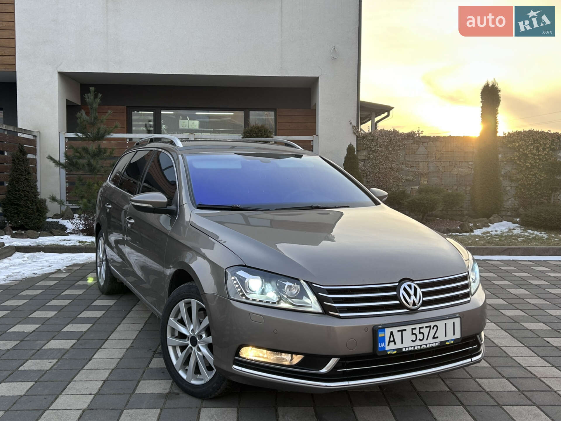 VOLKSWAGEN PASSAT 2011