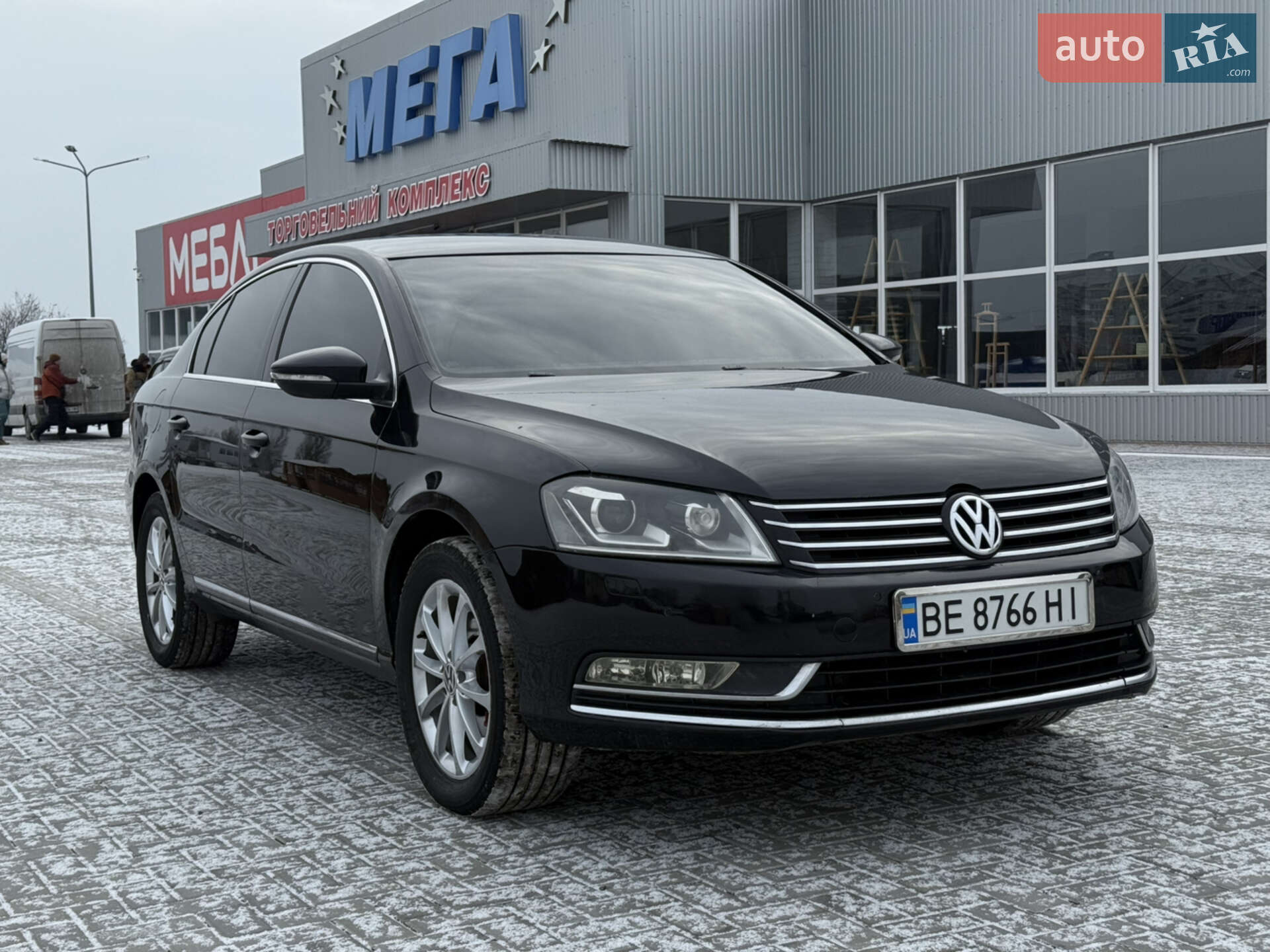 VOLKSWAGEN PASSAT 2011