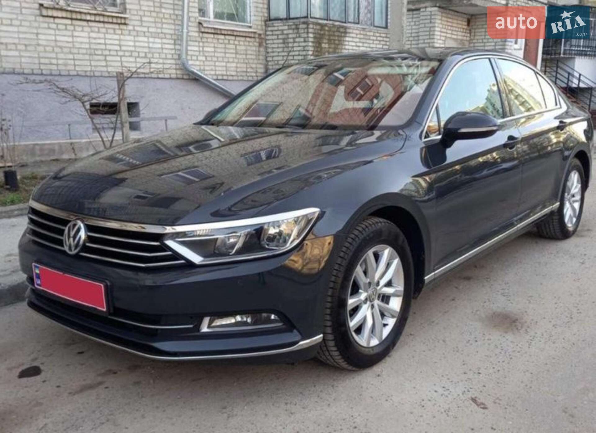 VOLKSWAGEN PASSAT 2018