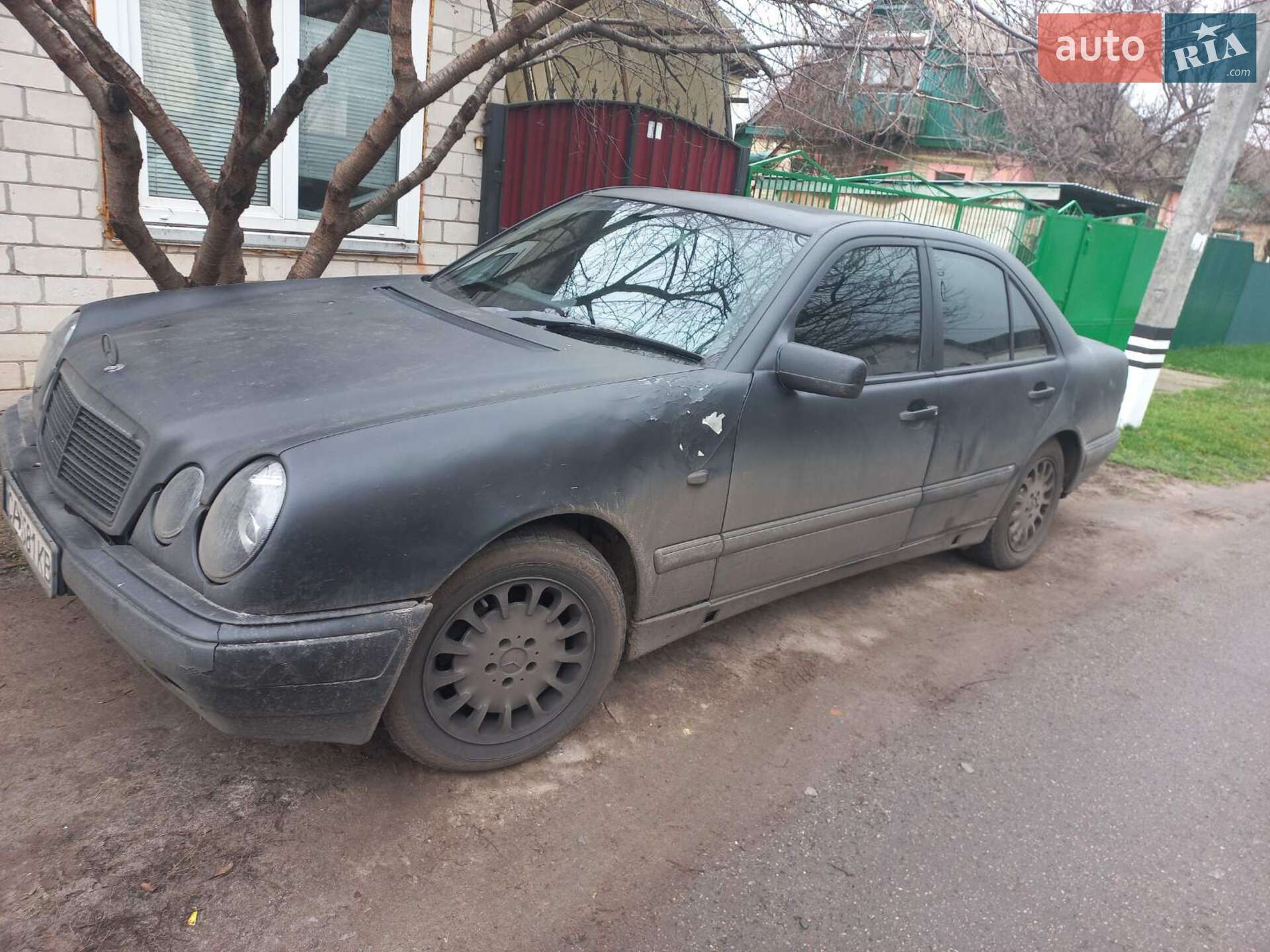 MERCEDES-BENZ E 240 1998