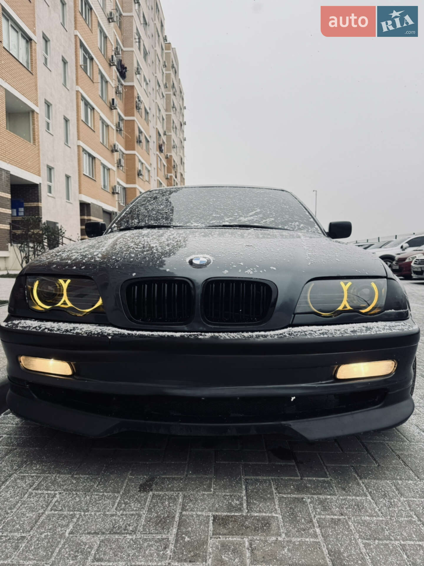 BMW 323I 1998