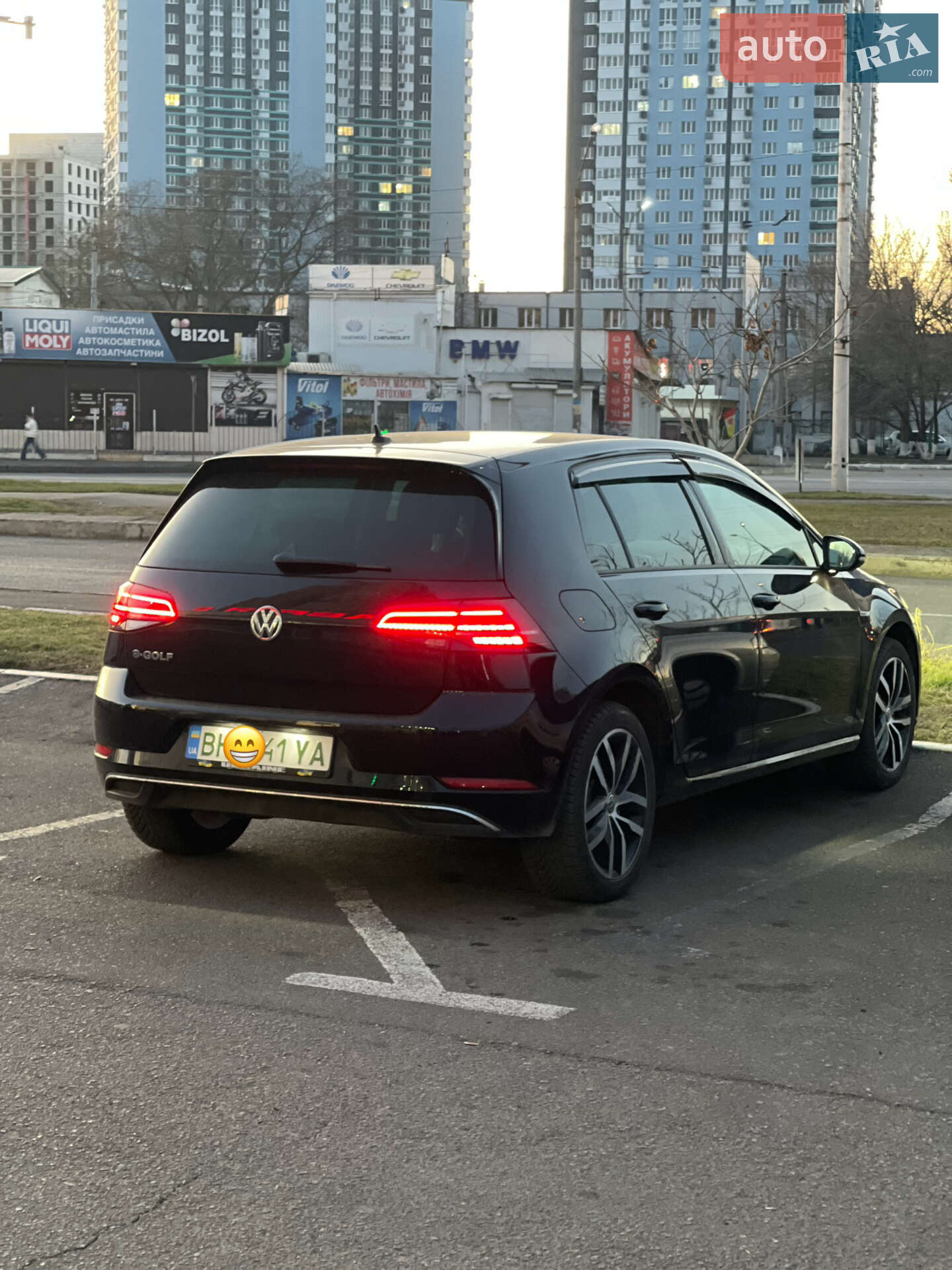 VOLKSWAGEN E-GOLF 2019
