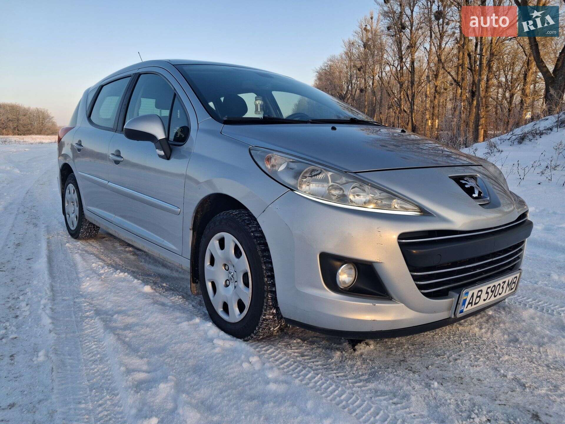 Головне фото звіту автомобіля PEUGEOT 207 2009