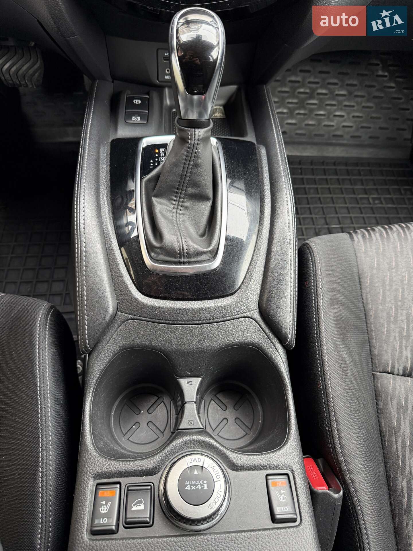 NISSAN X-TRAIL