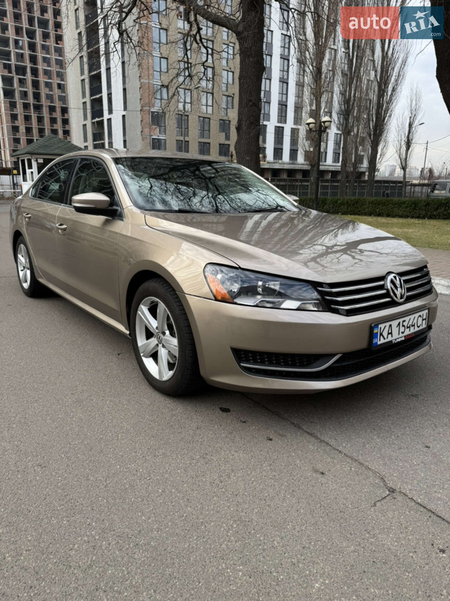 VOLKSWAGEN PASSAT 2014